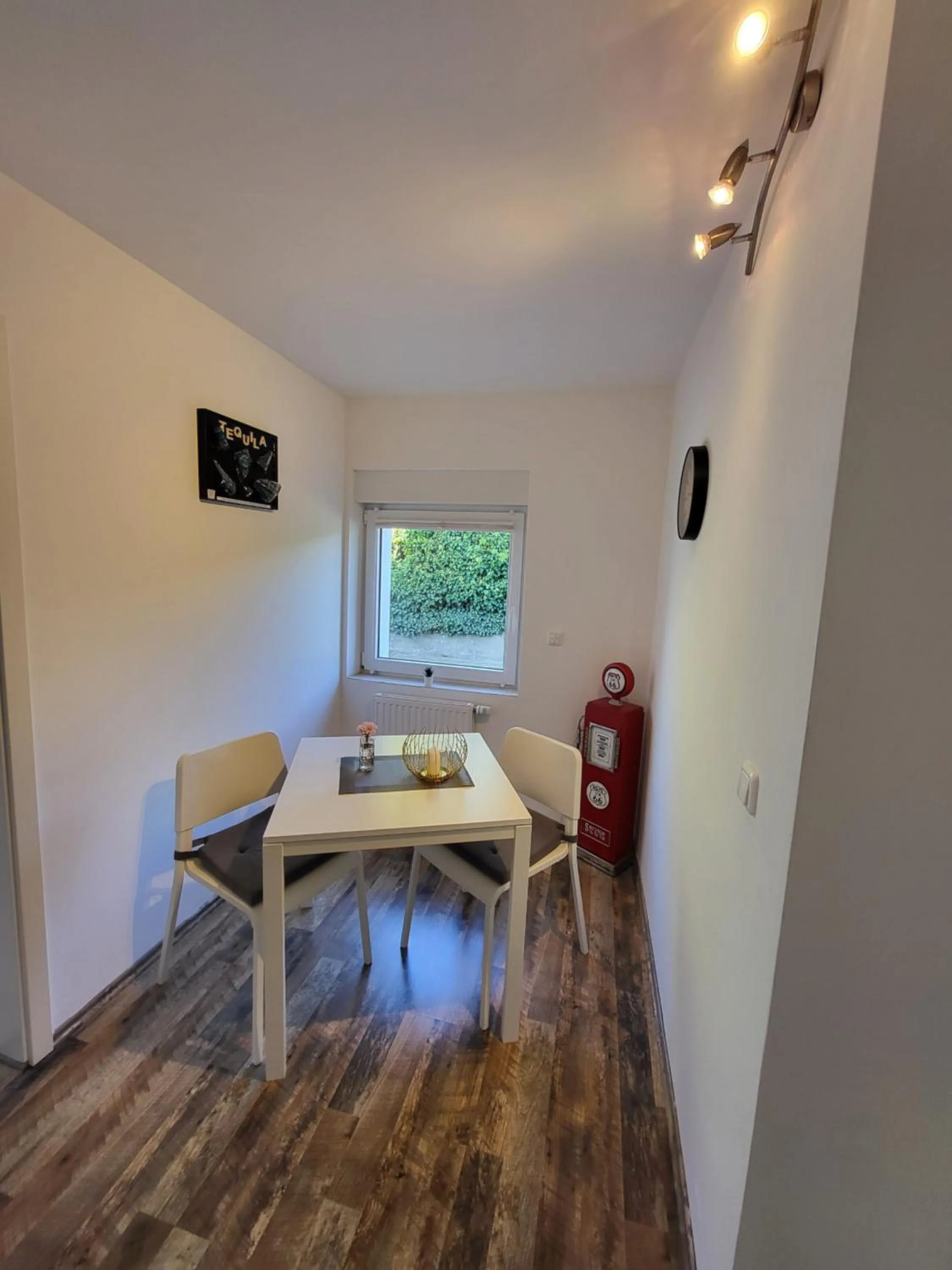 Dining area in CJS Apartments - Chill or Drive am Nürburgring, Free Parking, WLan, Spacious Rooms, Quiet Location