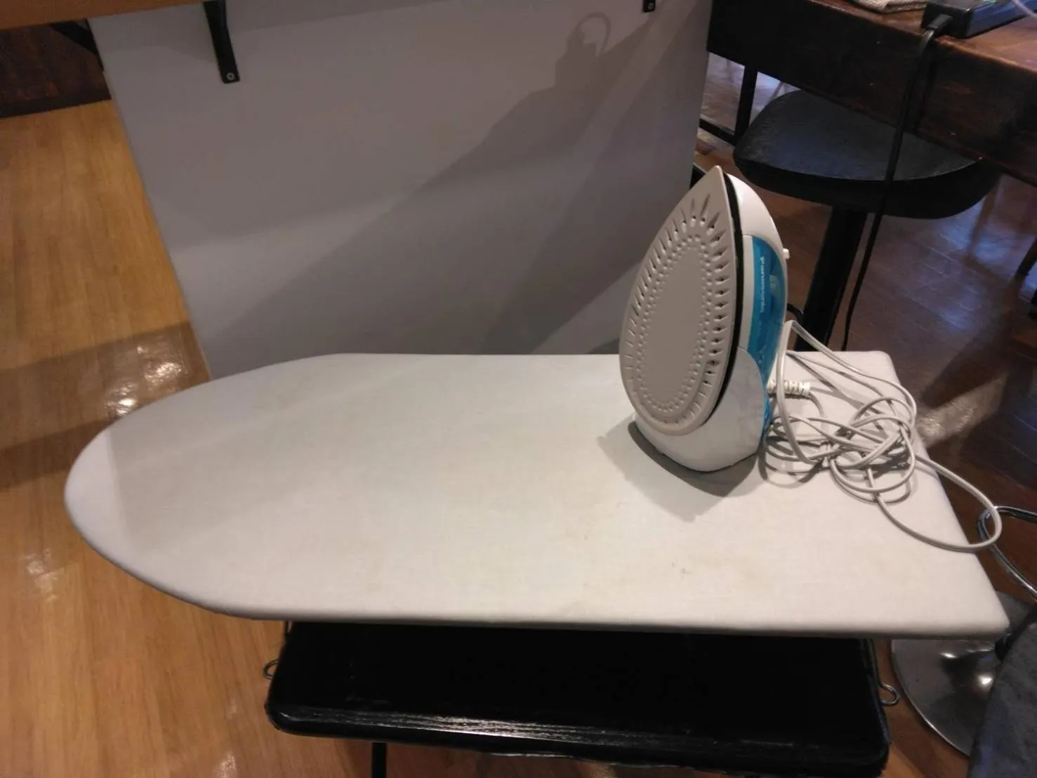 Communal lounge/ TV room in Hostel OGK