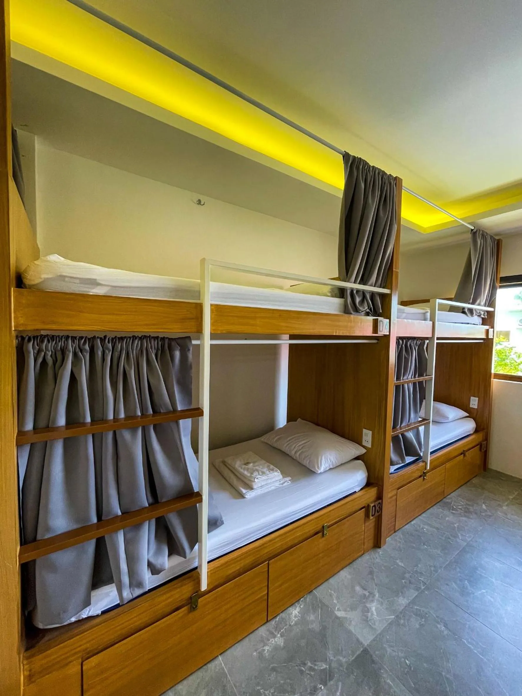 Bedroom, Bed in Red Picnic Hostel Panglao