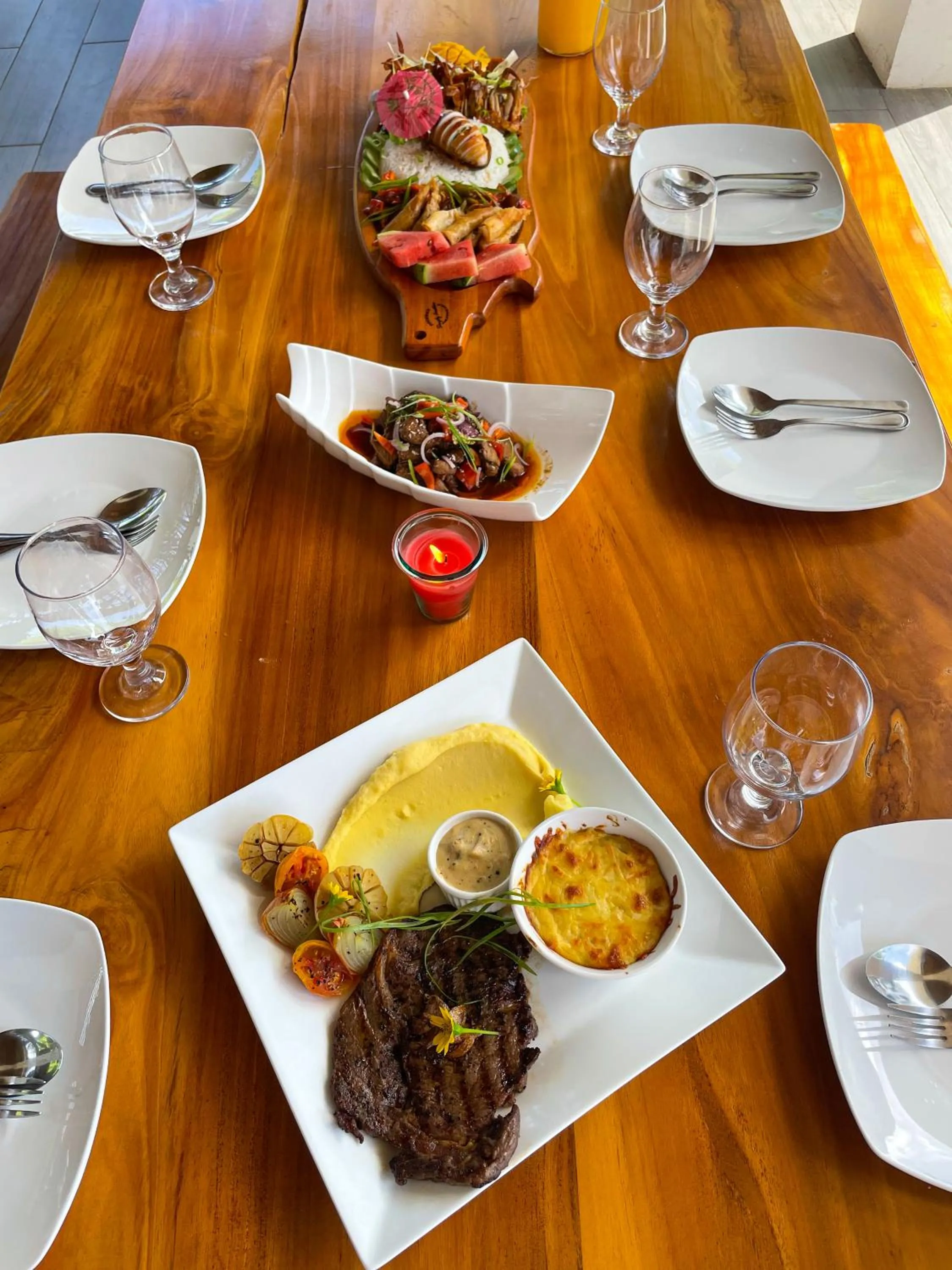 Restaurant/places to eat in Red Picnic Hostel Panglao