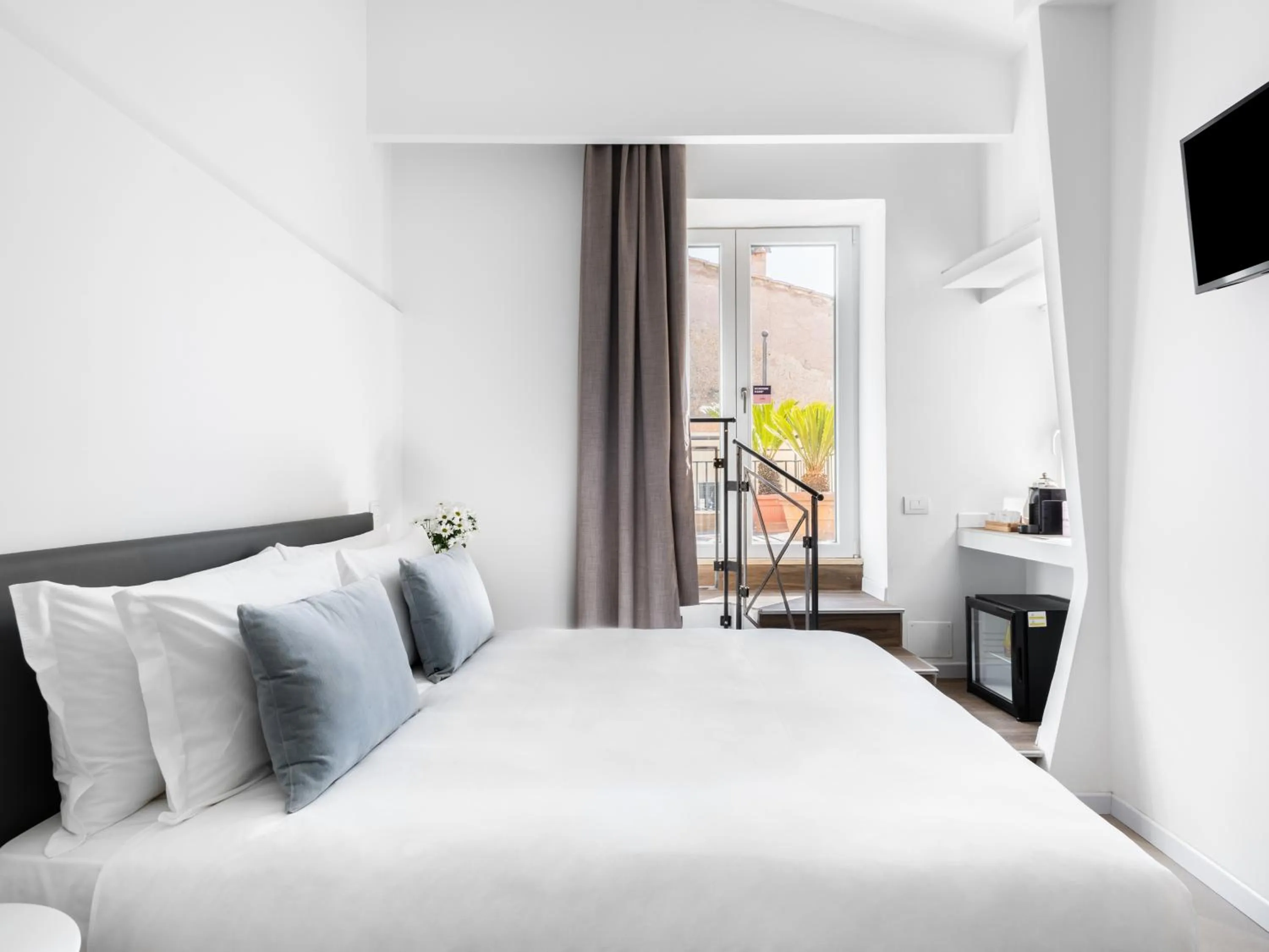 Bed in Numa Rome Tullo