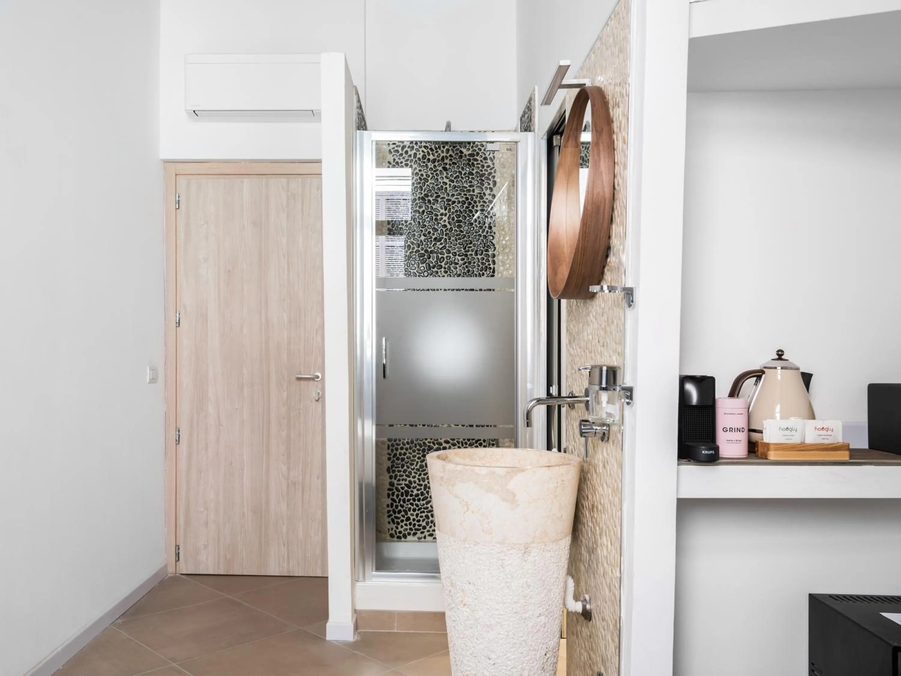 Bathroom in Numa Rome Tullo