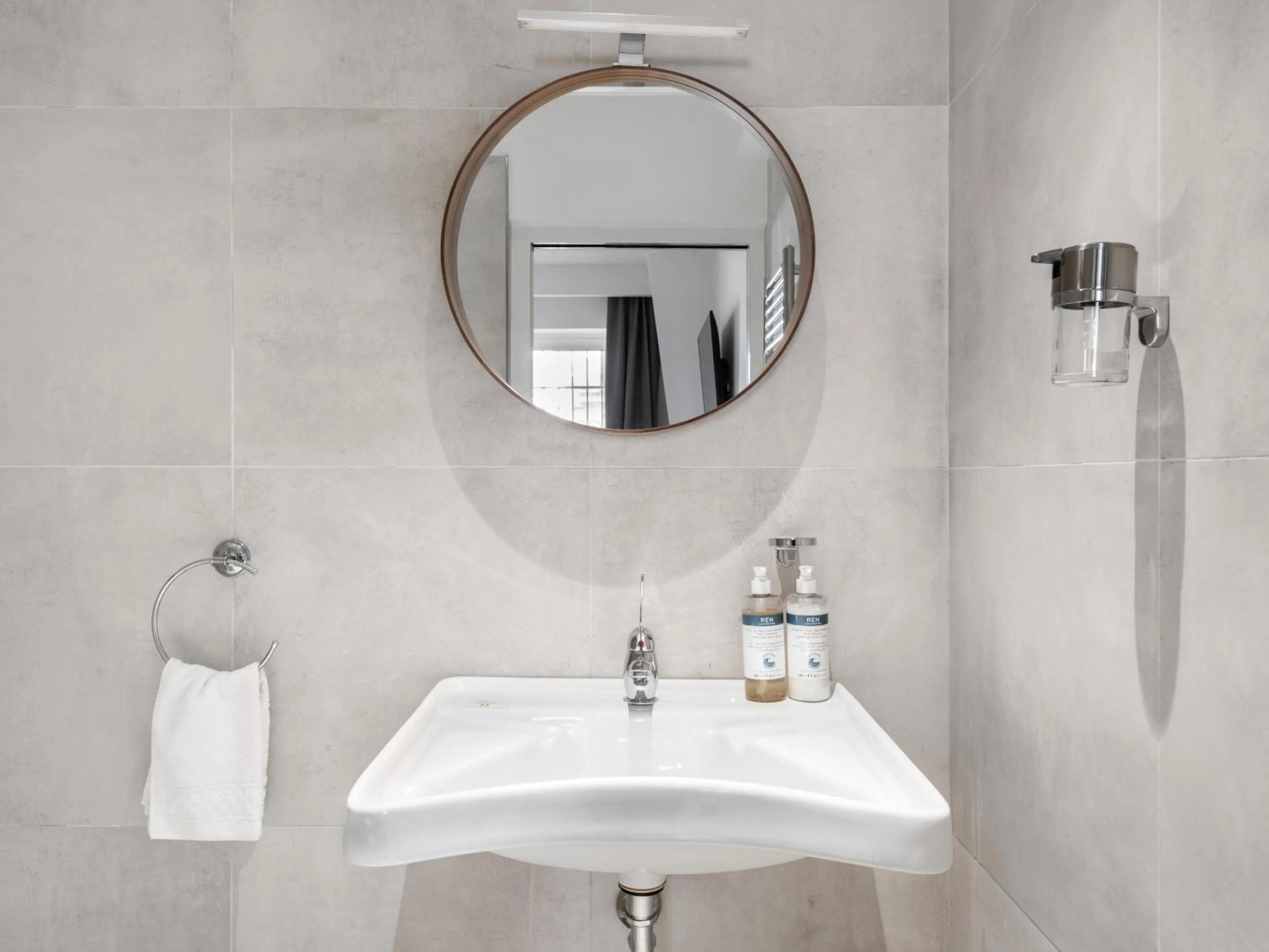 Bathroom in Numa Rome Tullo