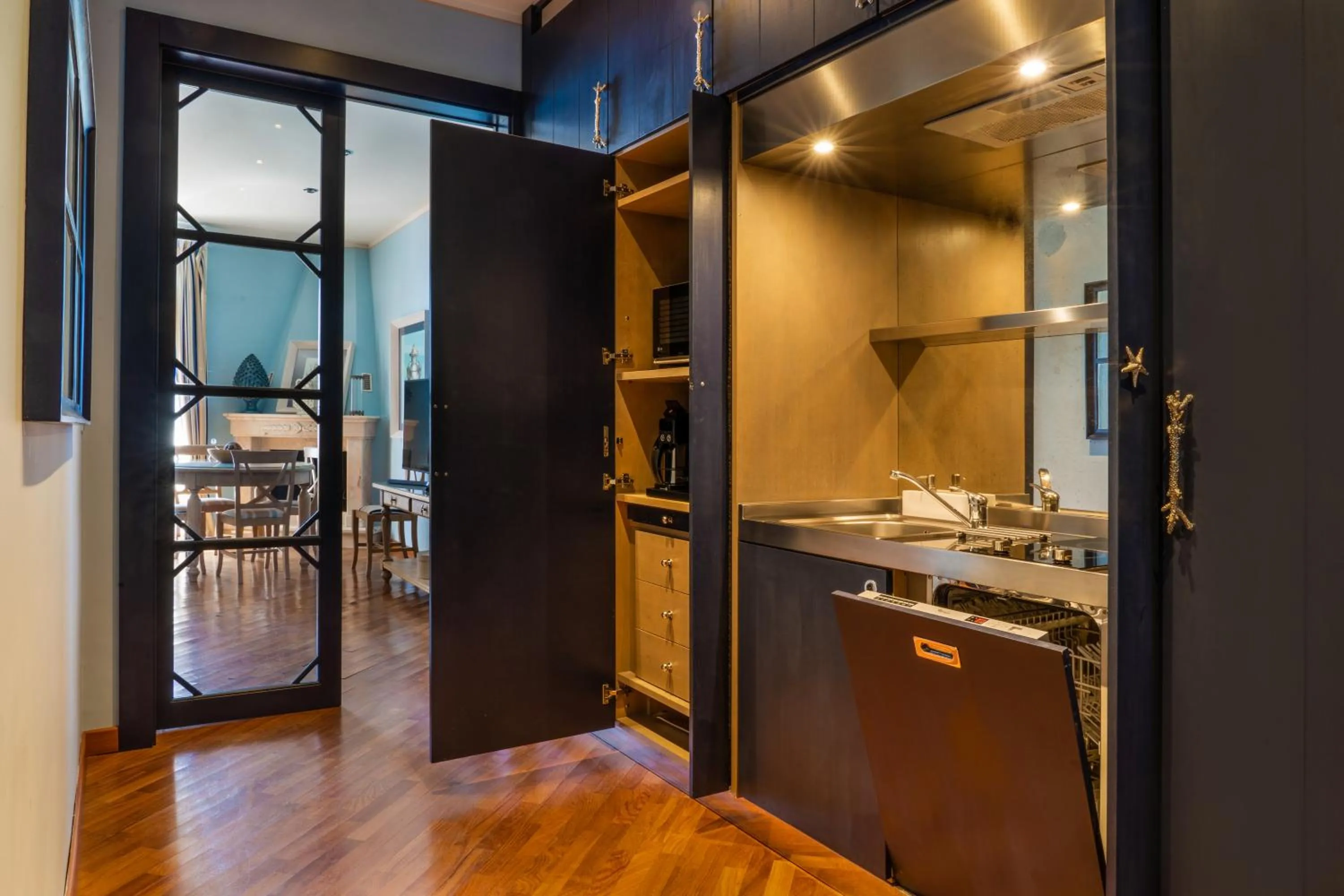 Kitchen or kitchenette in Hotel Villa Carlotta