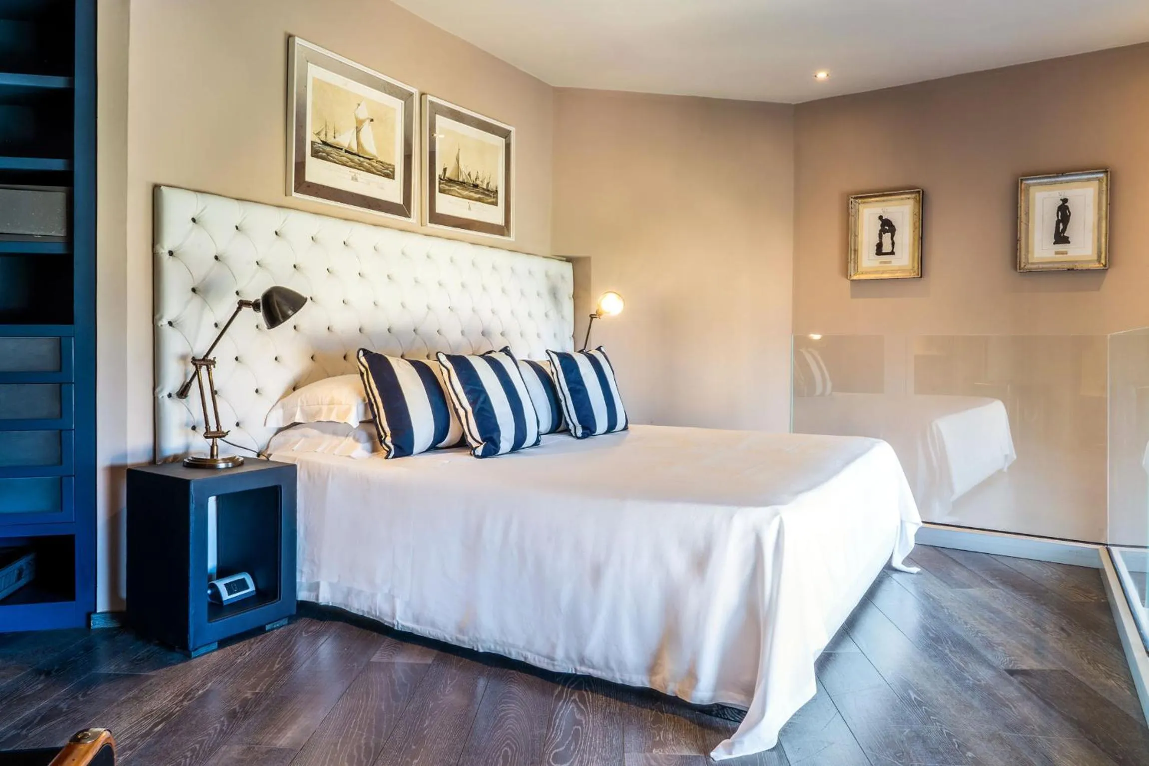 Bed in Hotel Villa Carlotta