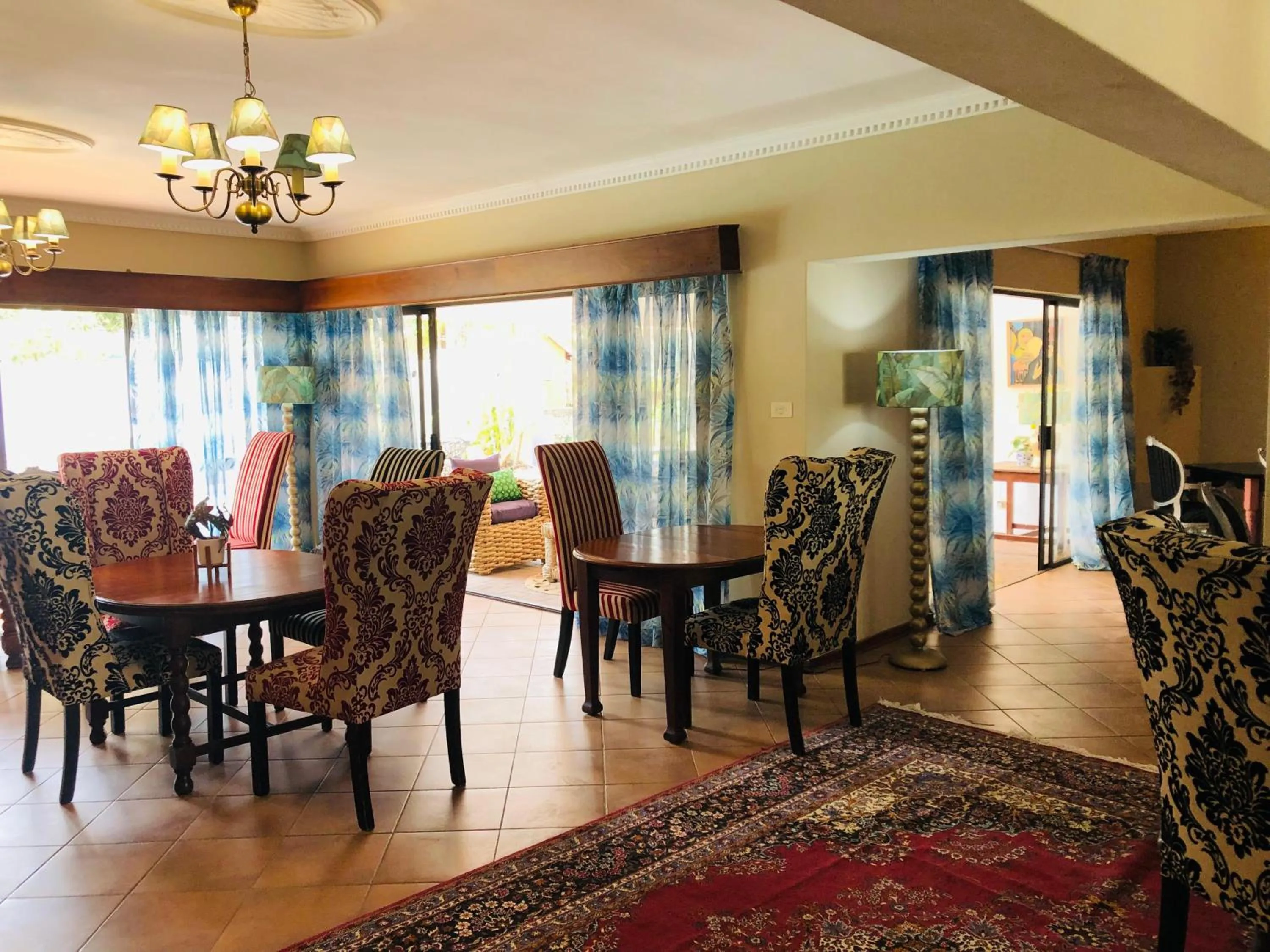 Restaurant/places to eat in Grafiti Boutique Hotel