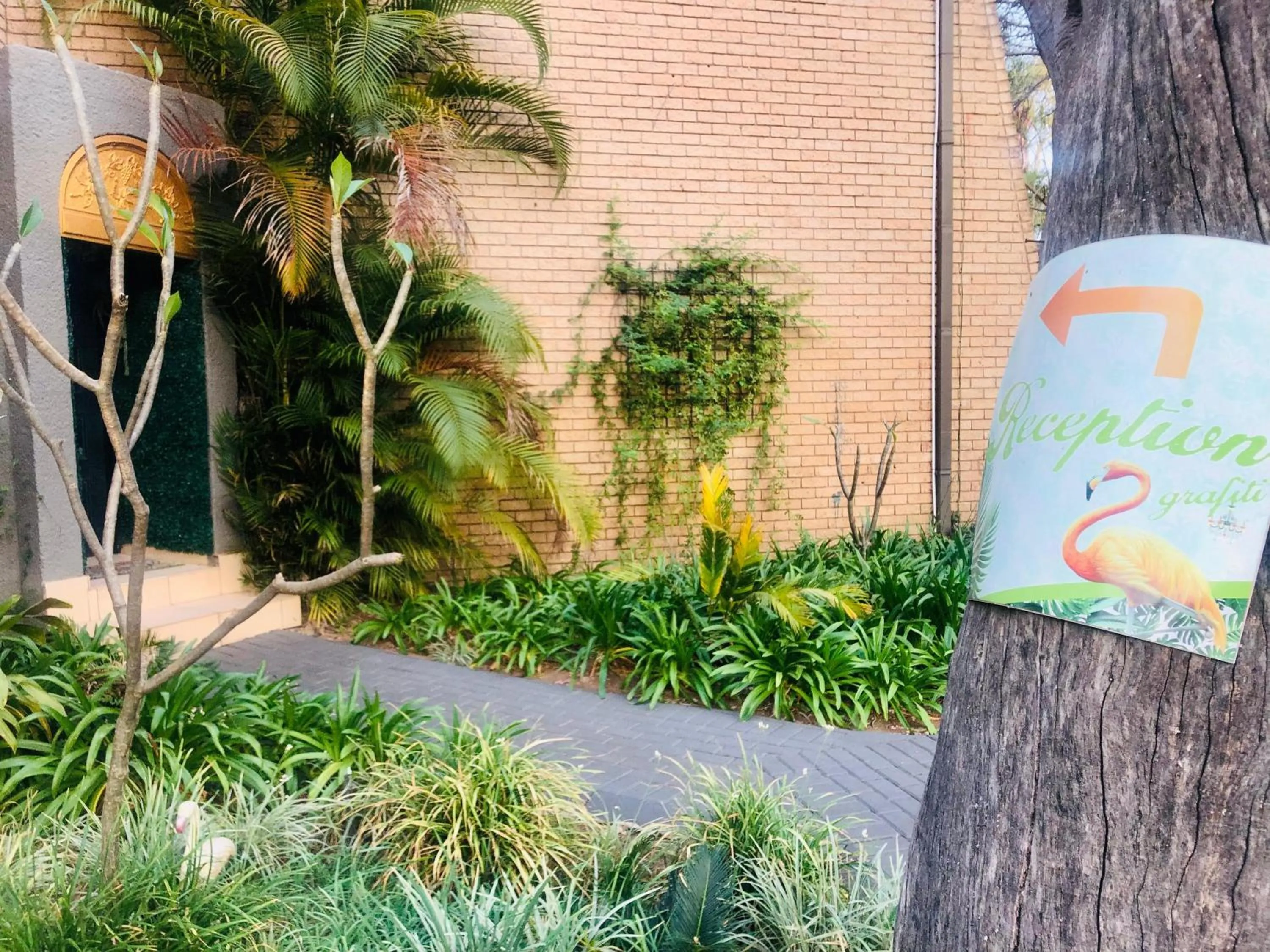 Facade/entrance in Grafiti Boutique Hotel