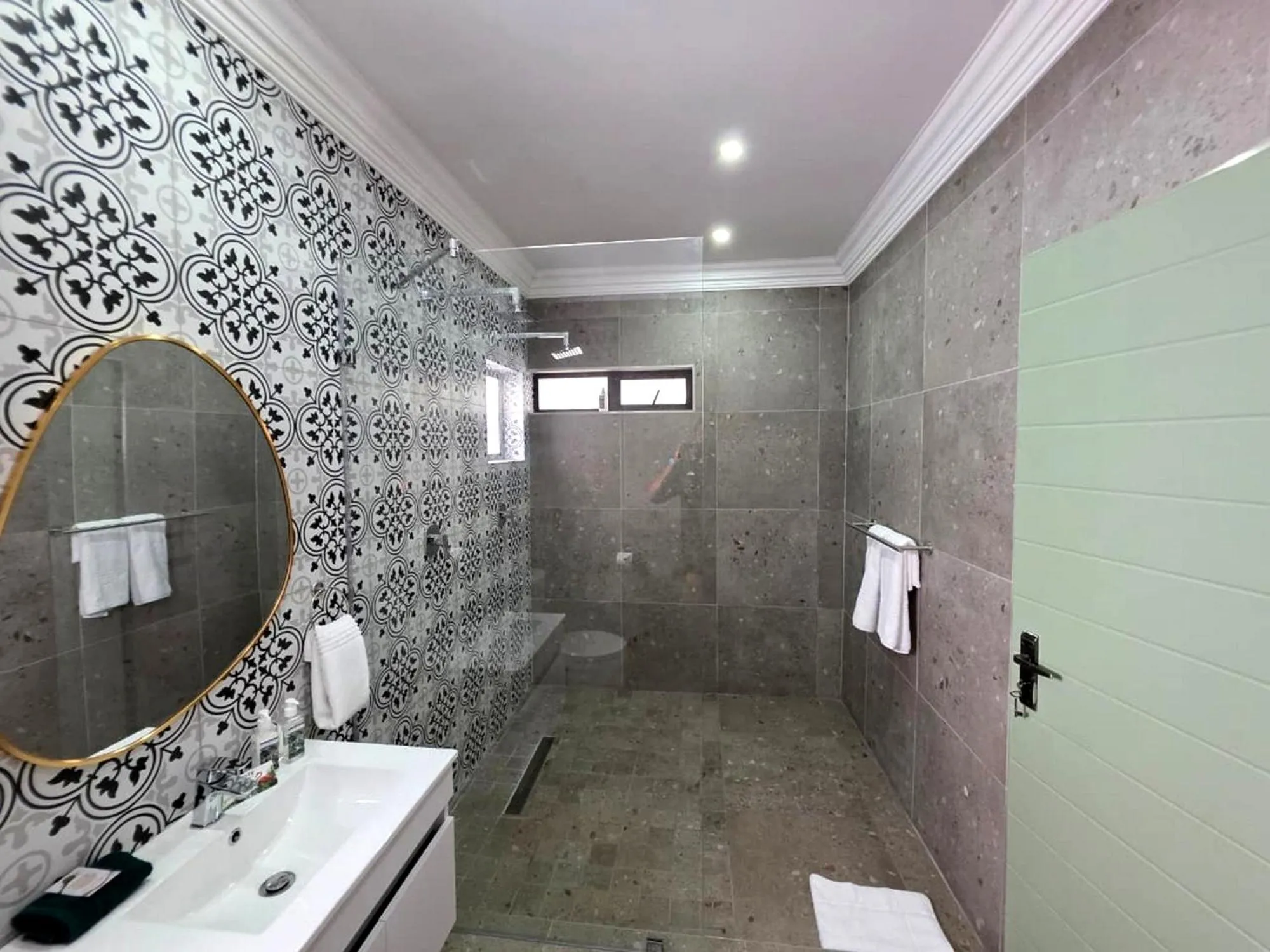 Bathroom in Grafiti Boutique Hotel