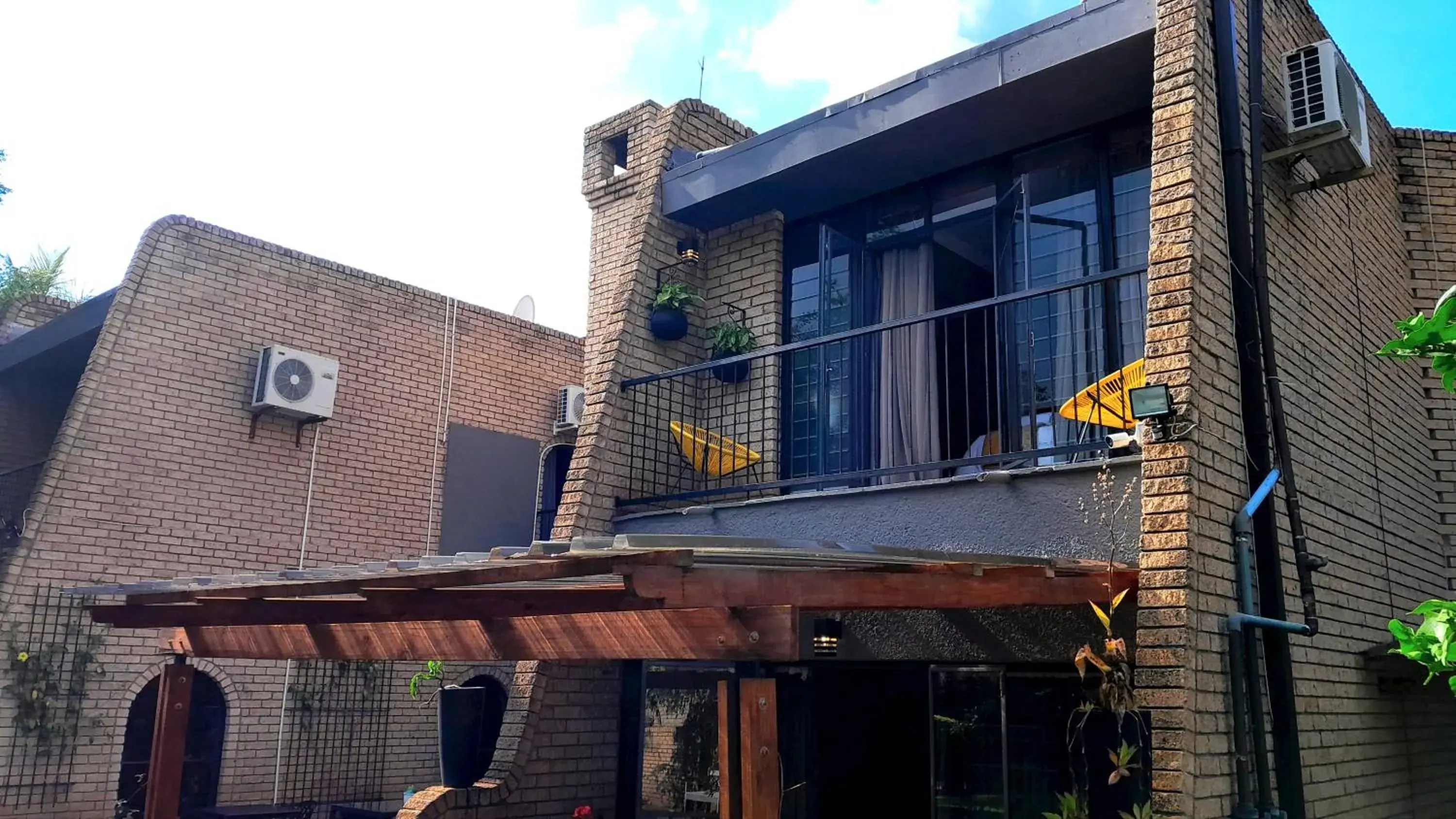 Deluxe Twin Room with Balcony in Grafiti Boutique Hotel Deluxe Twin Room with Balcony in Grafiti Boutique Hotel