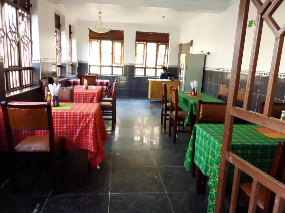 Restaurant/places to eat in Richy Hotels and Safaris