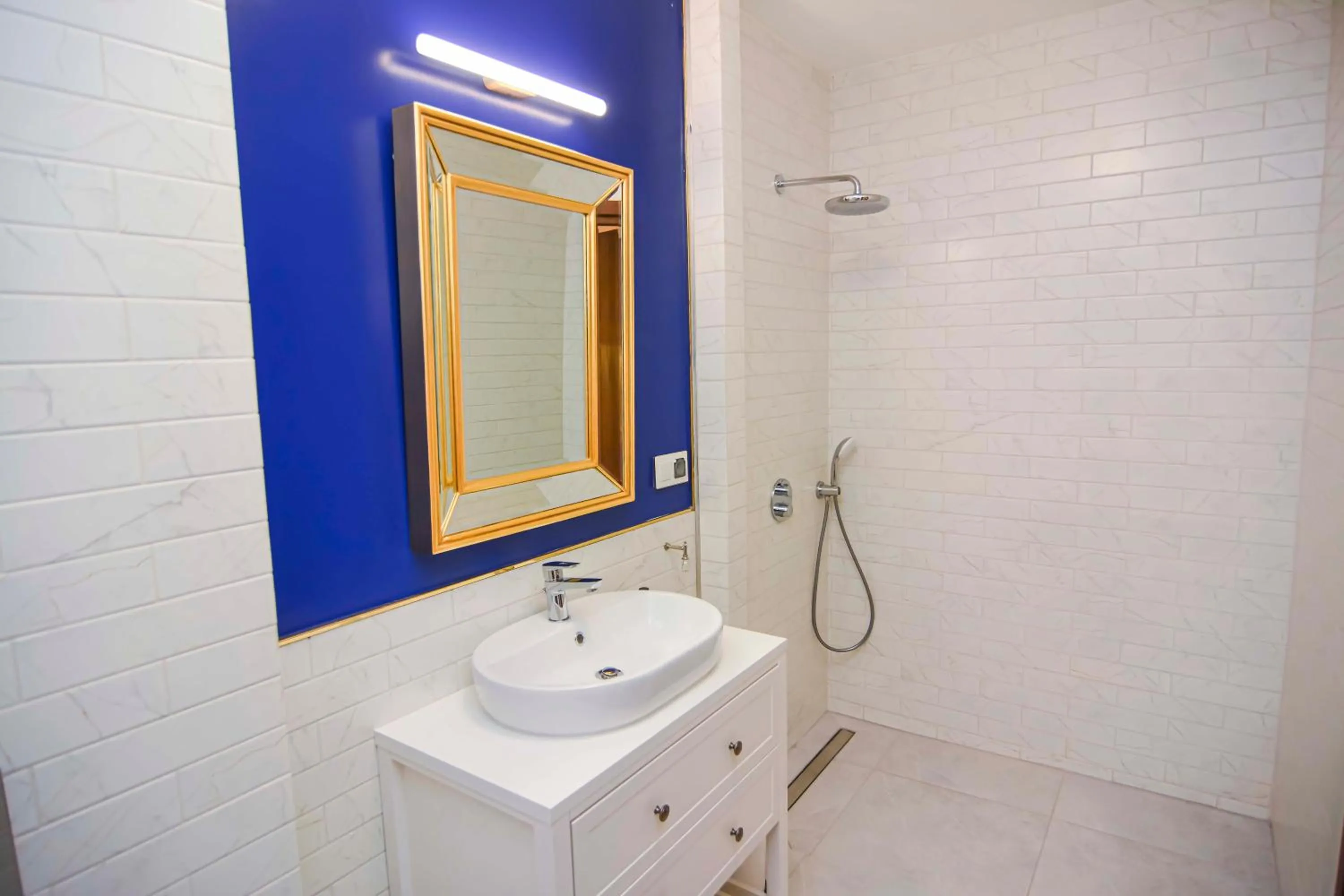 Shower in Willa Kashmir