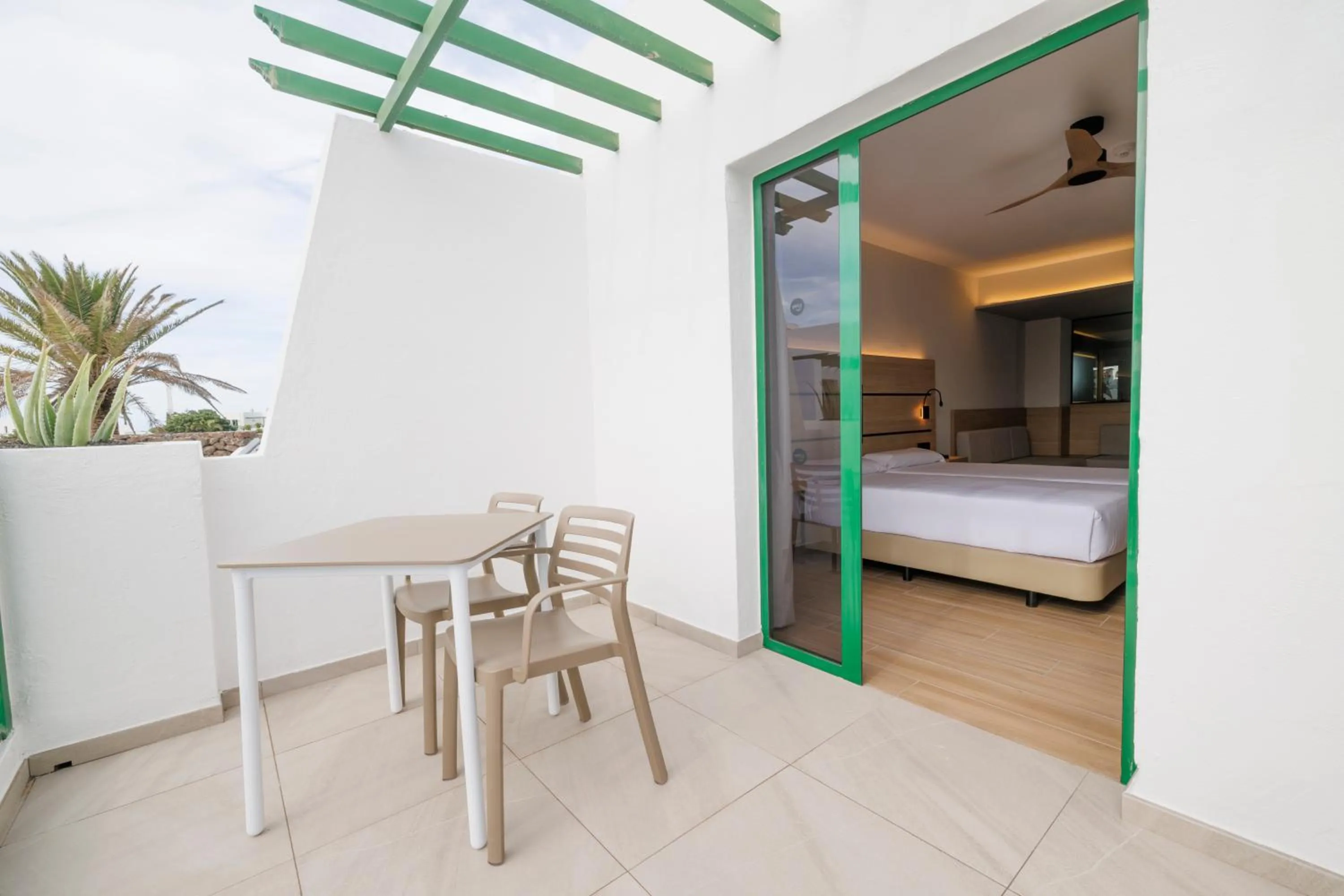 Balcony/Terrace, Bed in MYND Yaiza