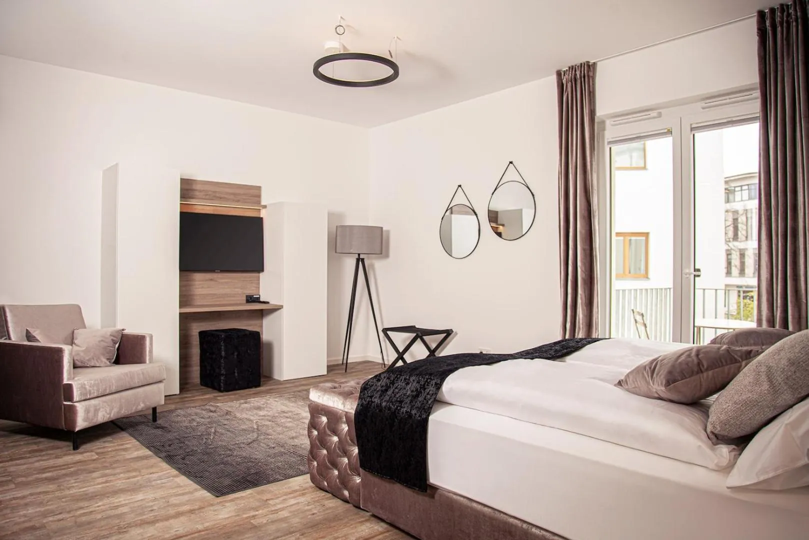 Photo of the whole room in The Faces Berlin Apartments