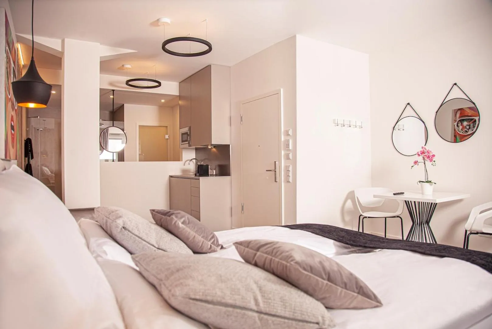 Photo of the whole room in The Faces Berlin Apartments