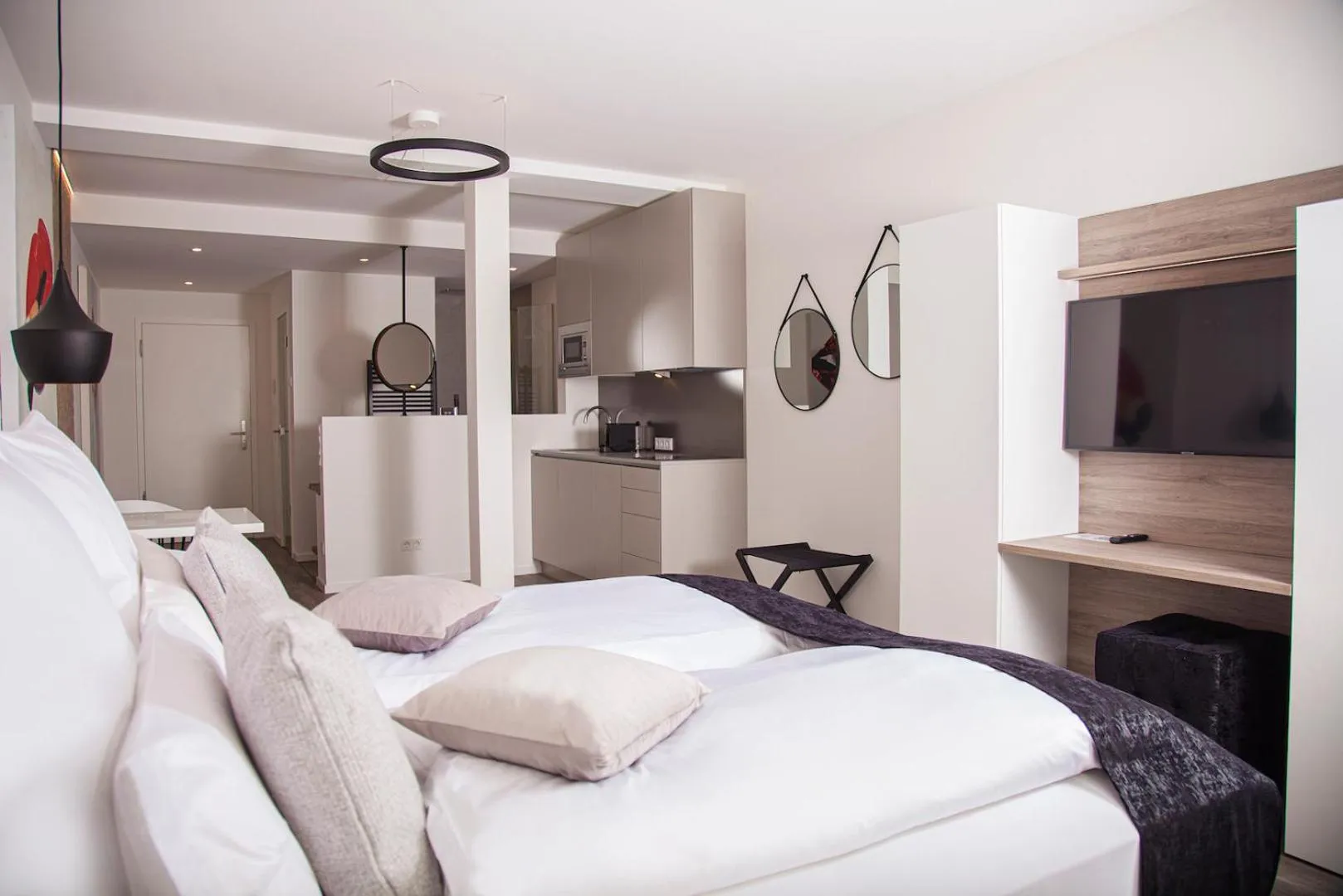 Photo of the whole room in The Faces Berlin Apartments