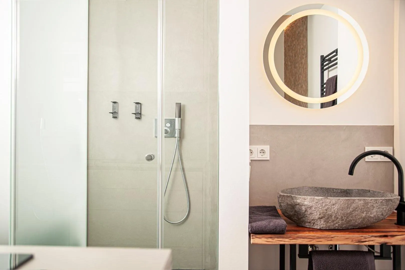 Bathroom in The Faces Berlin Apartments