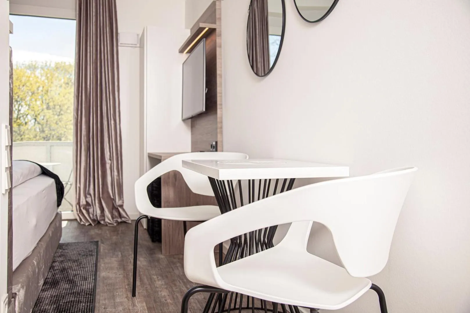 Photo of the whole room in The Faces Berlin Apartments