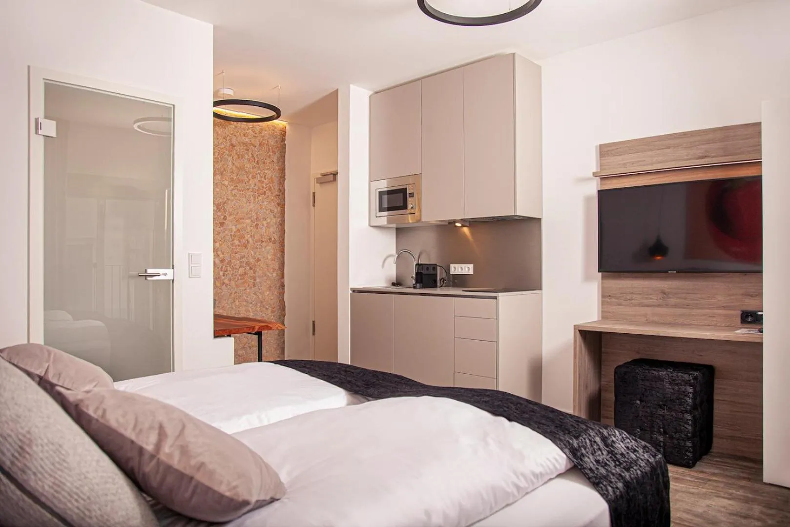 Photo of the whole room in The Faces Berlin Apartments