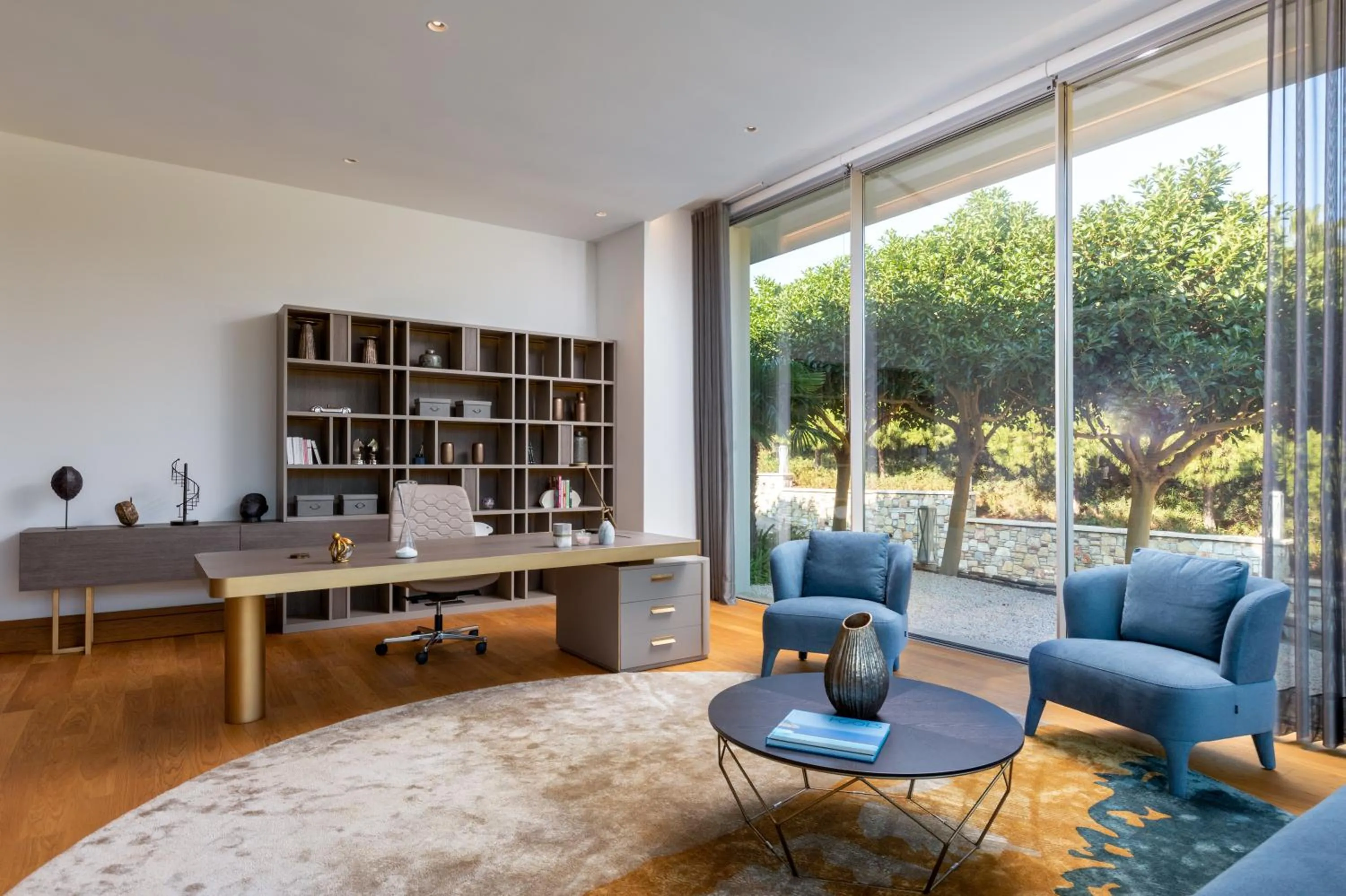 Seating area in Hiddenbay Teos Hotel