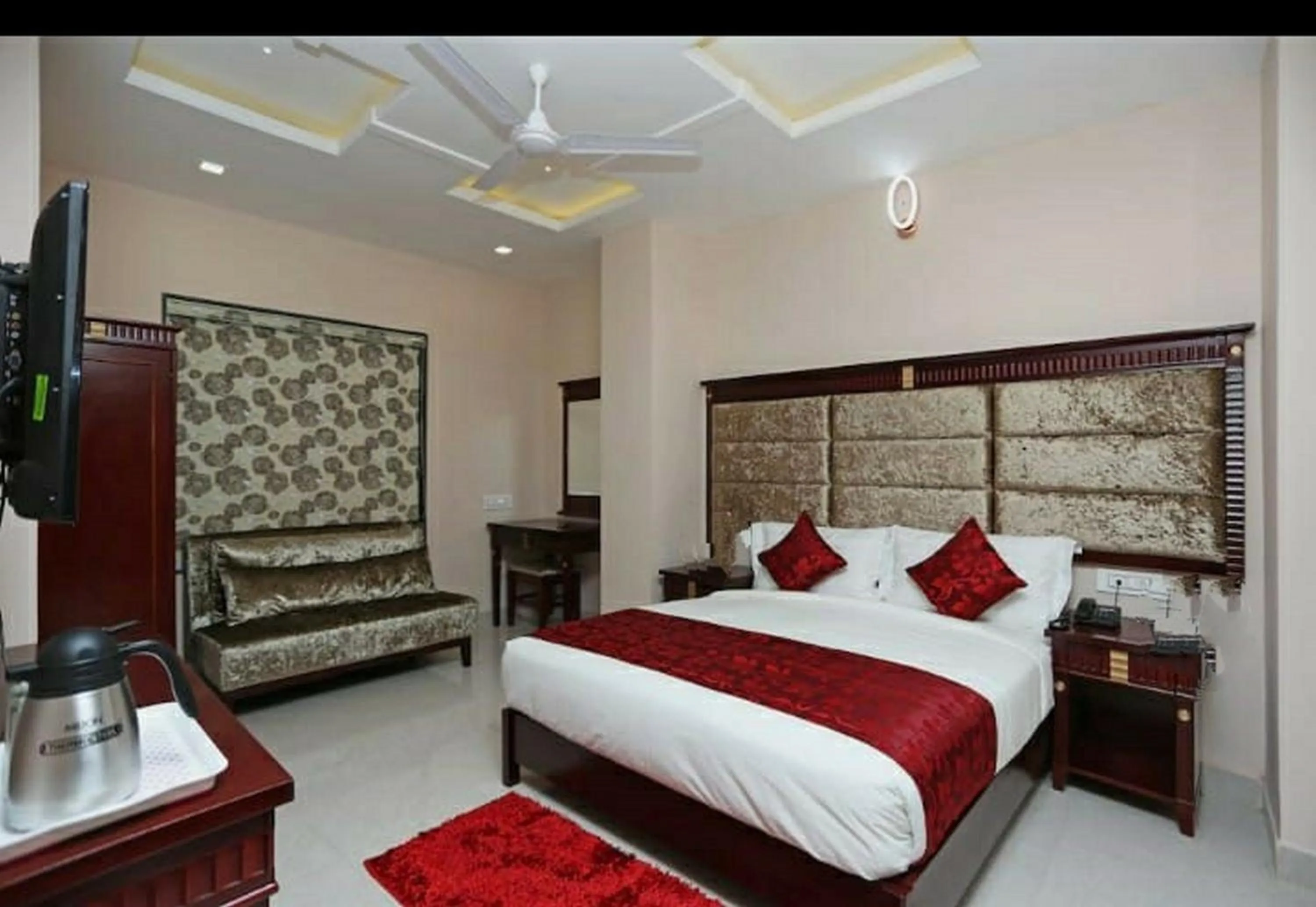 Bed in Hotel Eleven Heights ,Bhopal