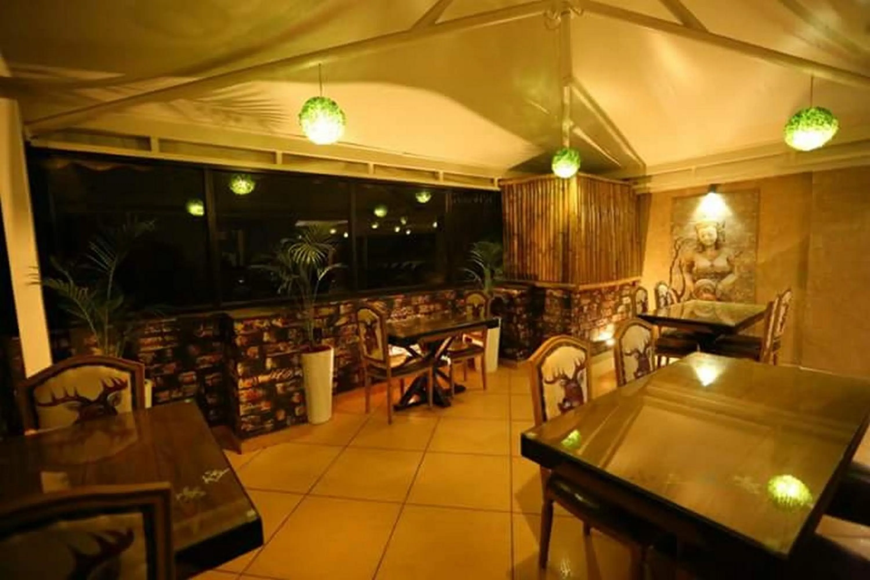 Restaurant/places to eat in Hotel Eleven Heights ,Bhopal