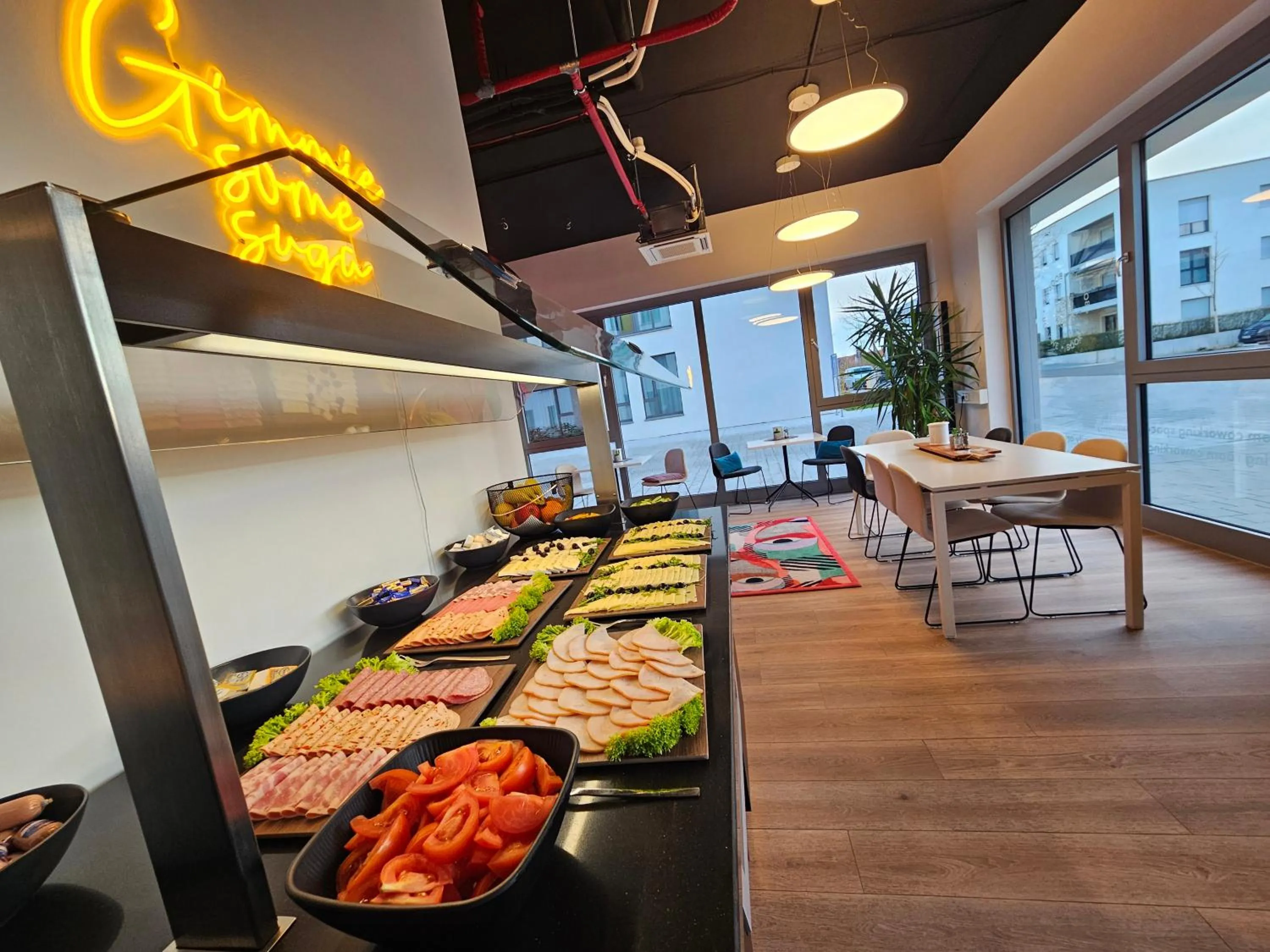 Breakfast in the place Herzogenaurach - Serviced Apartments