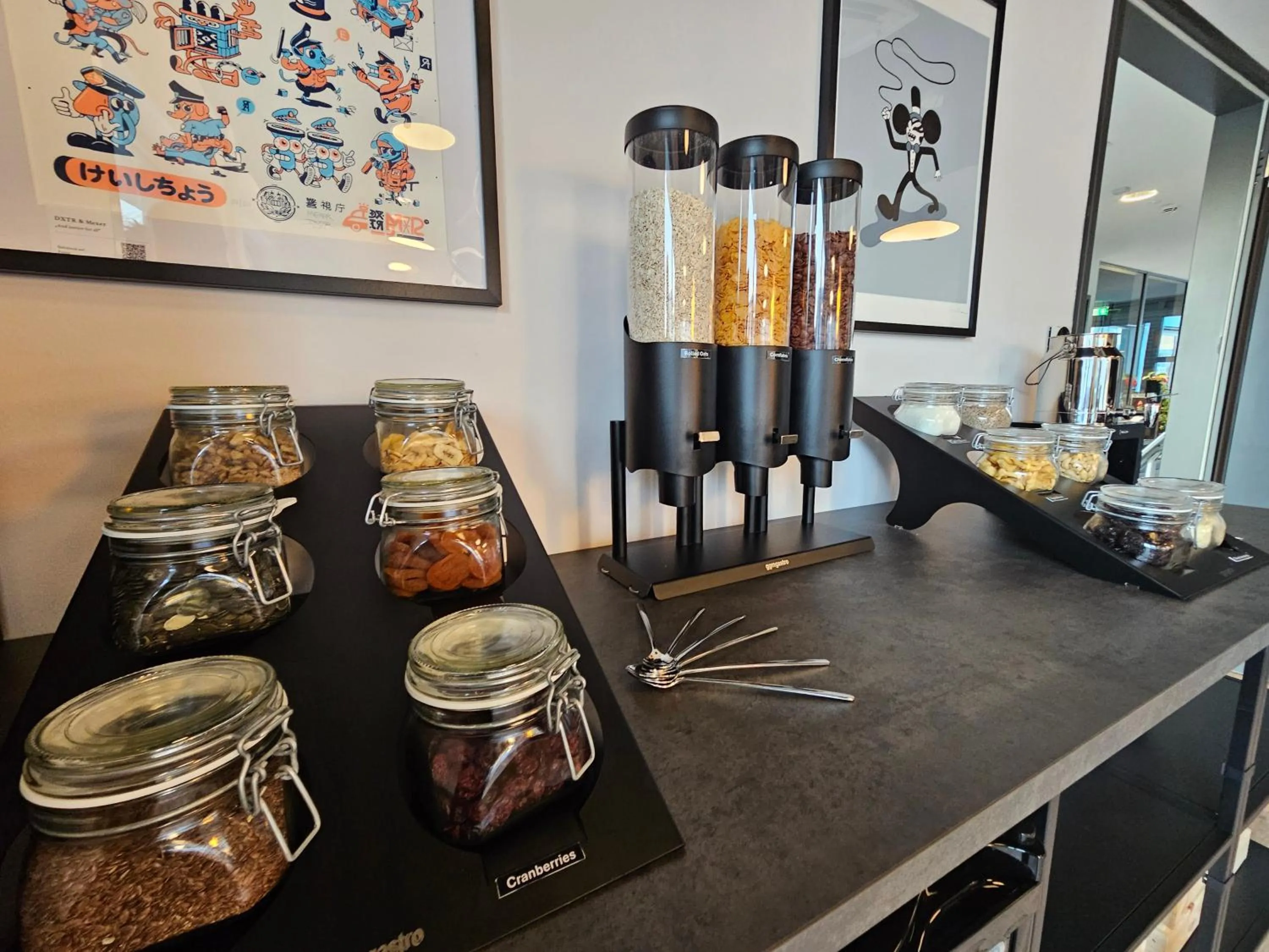 Breakfast in the place Herzogenaurach - Serviced Apartments