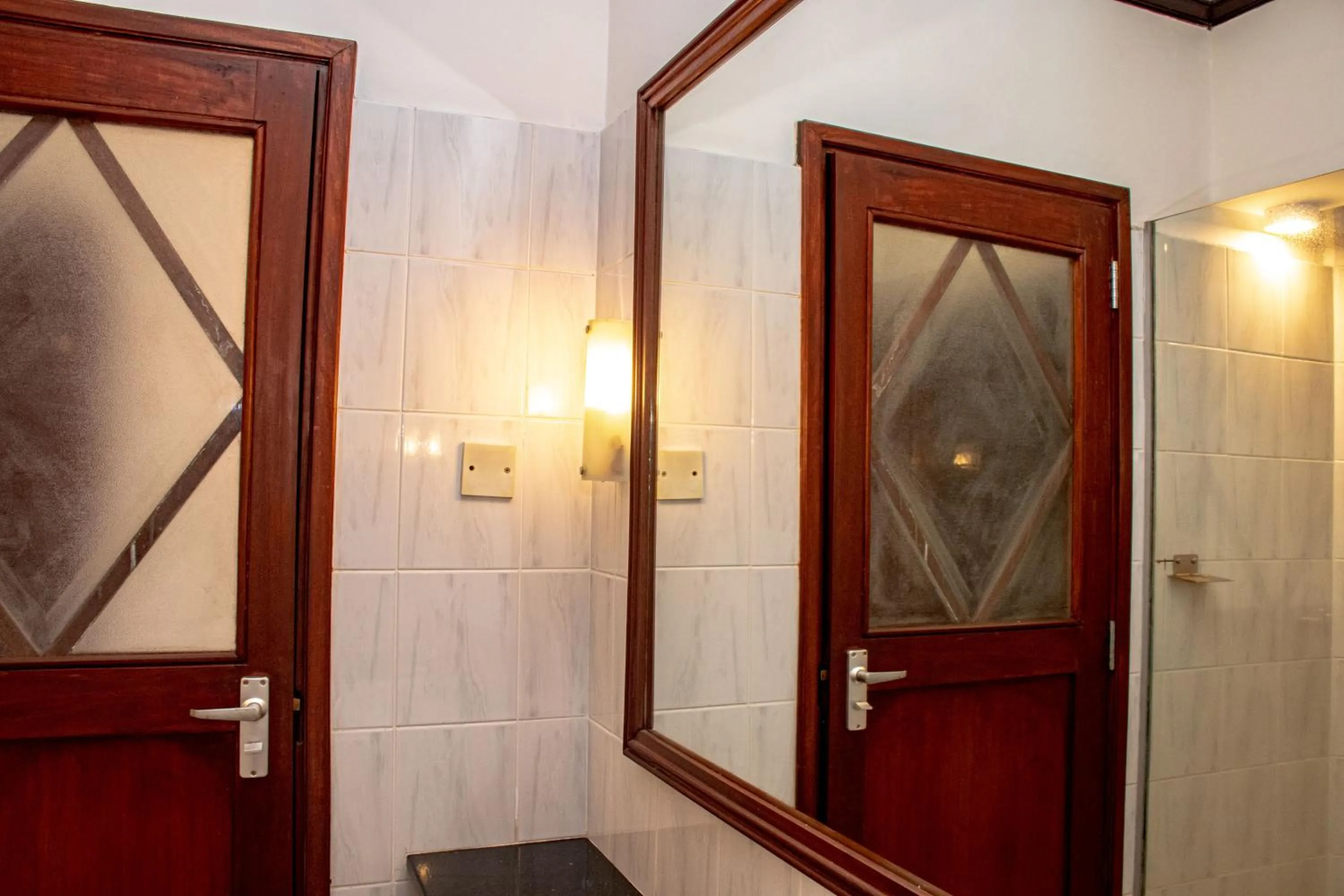 Bathroom in Hotel Boulevard Nairobi, City Centre CBD