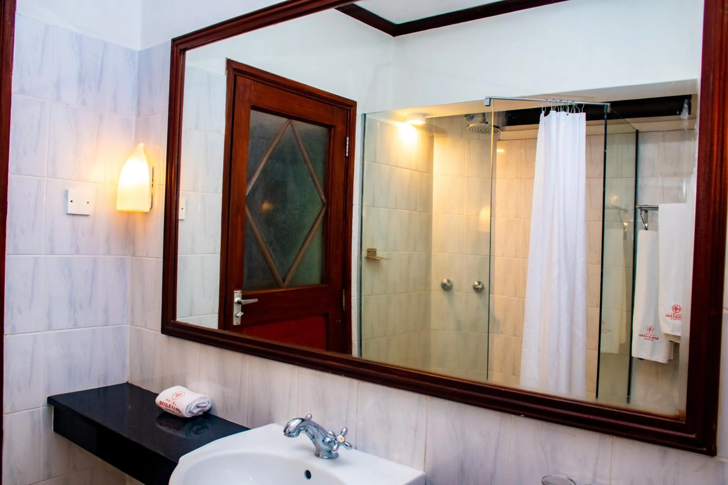 Bathroom in Hotel Boulevard Nairobi, City Centre CBD