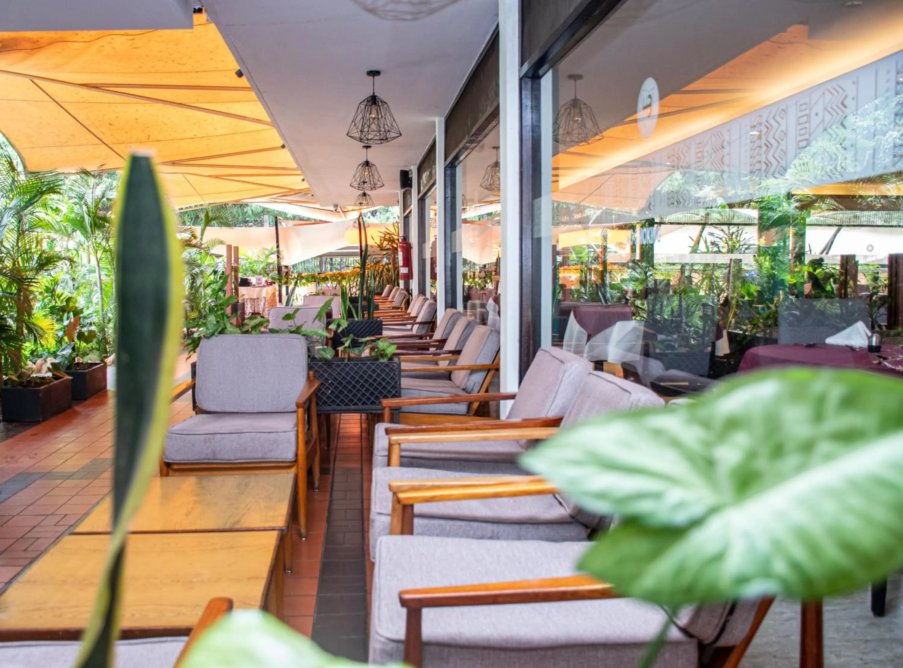 Restaurant/places to eat in Hotel Boulevard Nairobi, City Centre CBD