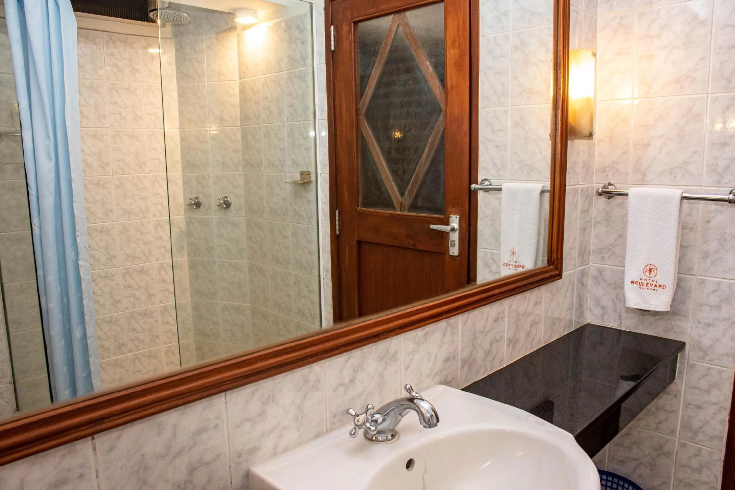 Bathroom in Hotel Boulevard Nairobi, City Centre CBD