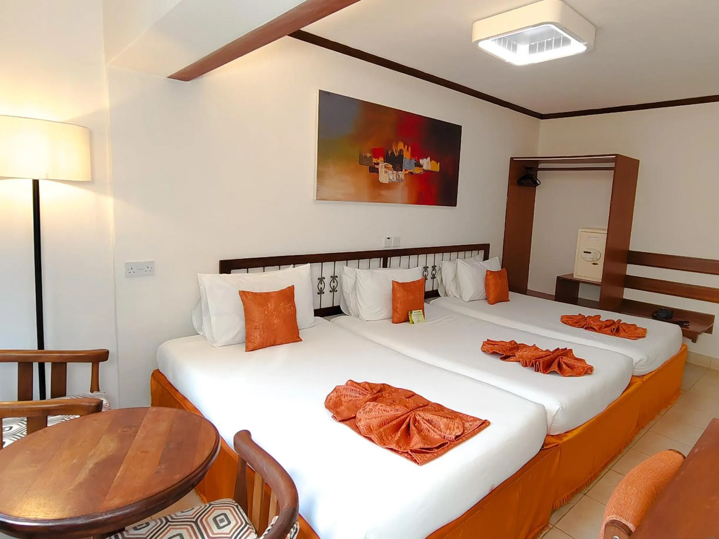 Bed in Hotel Boulevard Nairobi, City Centre CBD