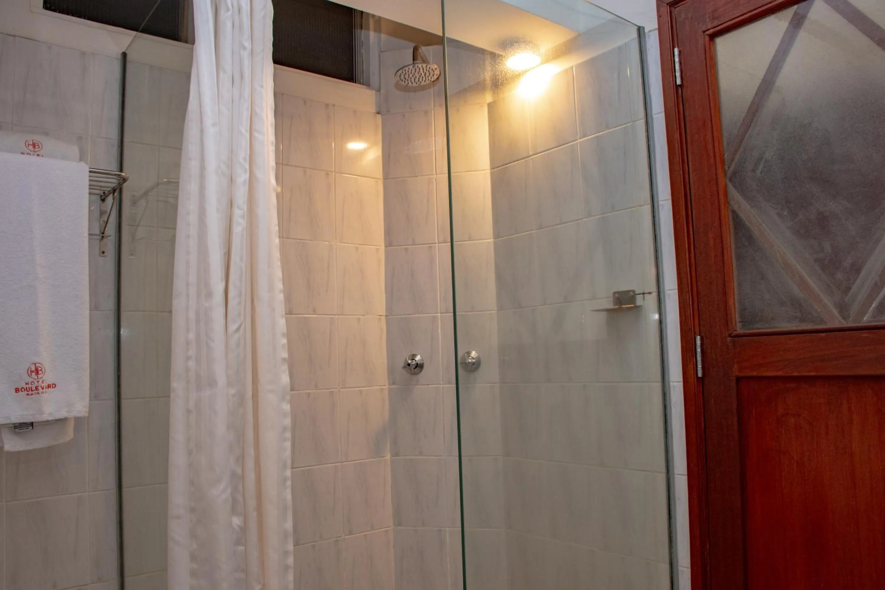 Bathroom in Hotel Boulevard Nairobi, City Centre CBD