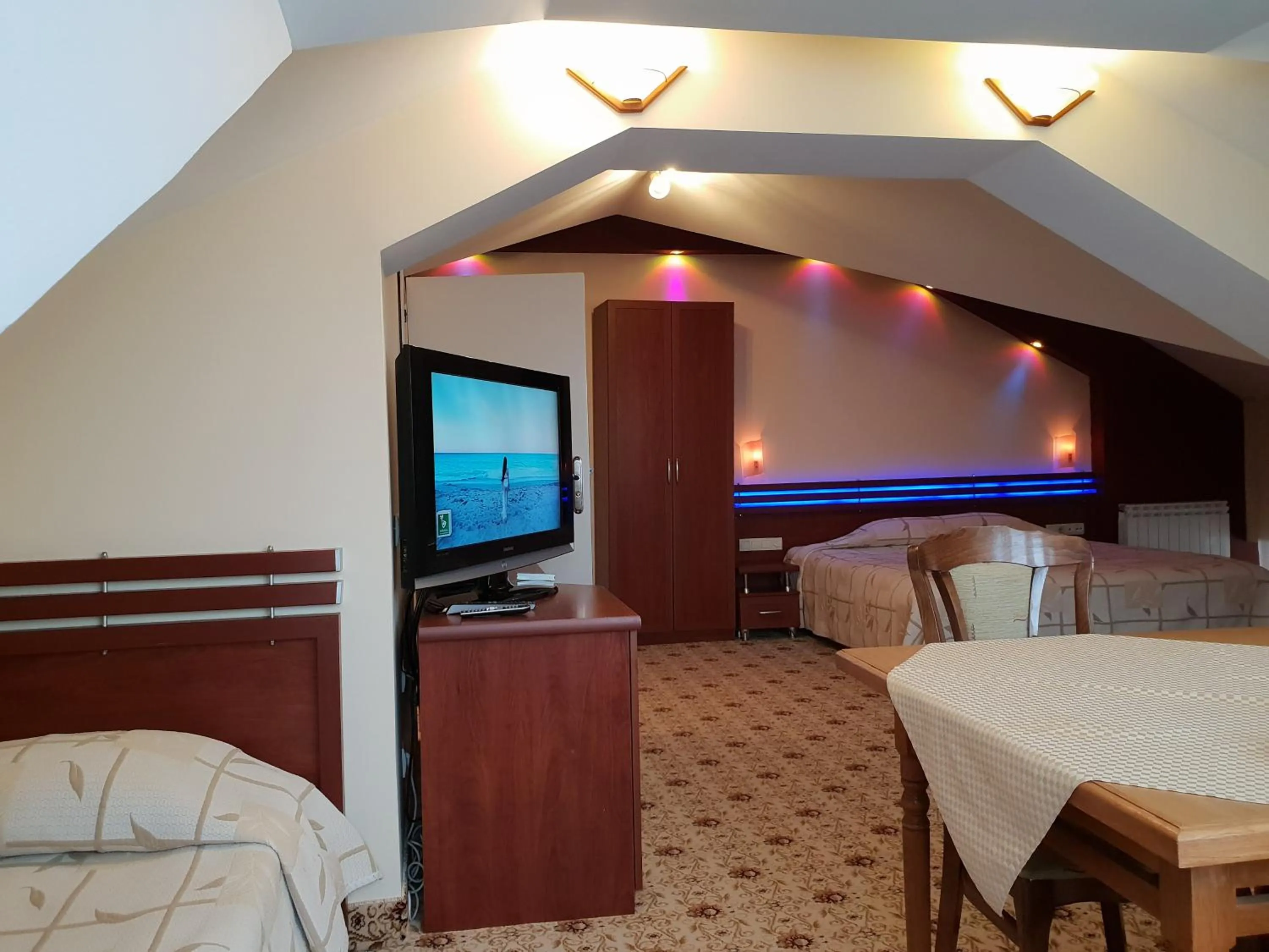 Photo of the whole room, Bed in National Palace Wine & Spa Hotel