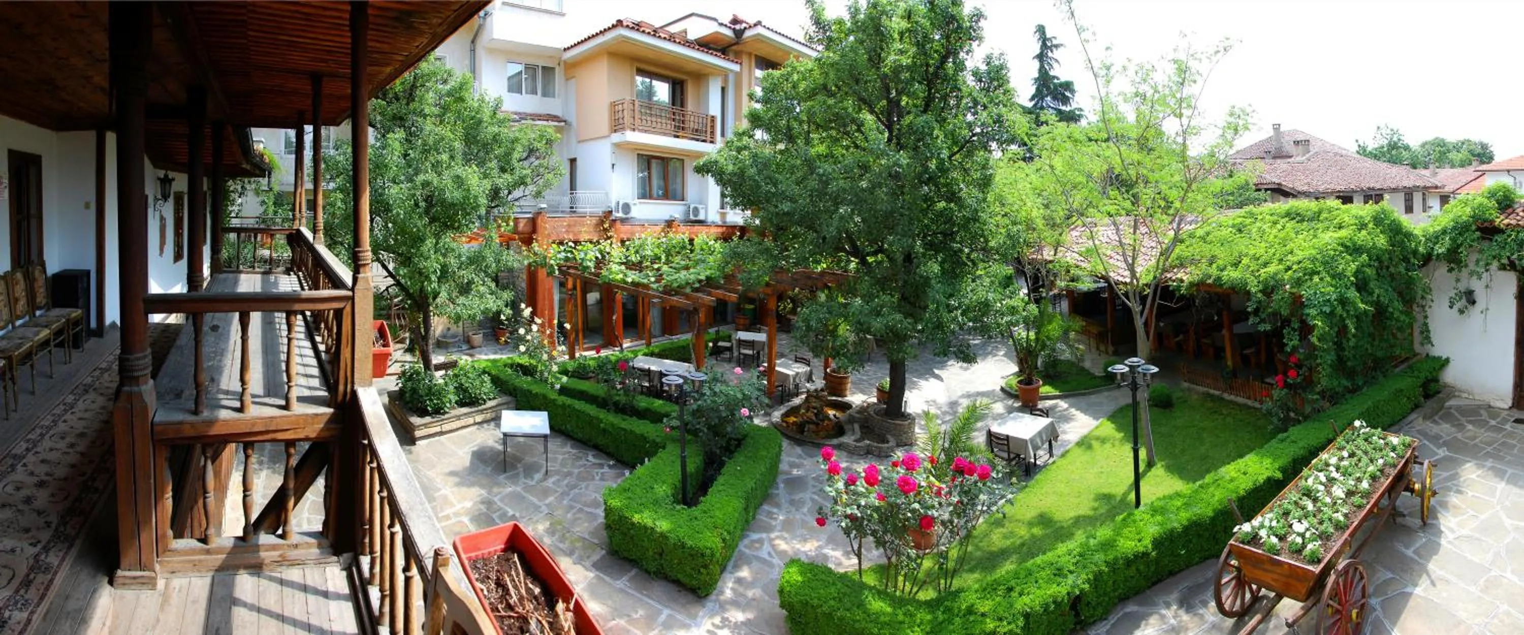 Garden in National Palace Wine & Spa Hotel