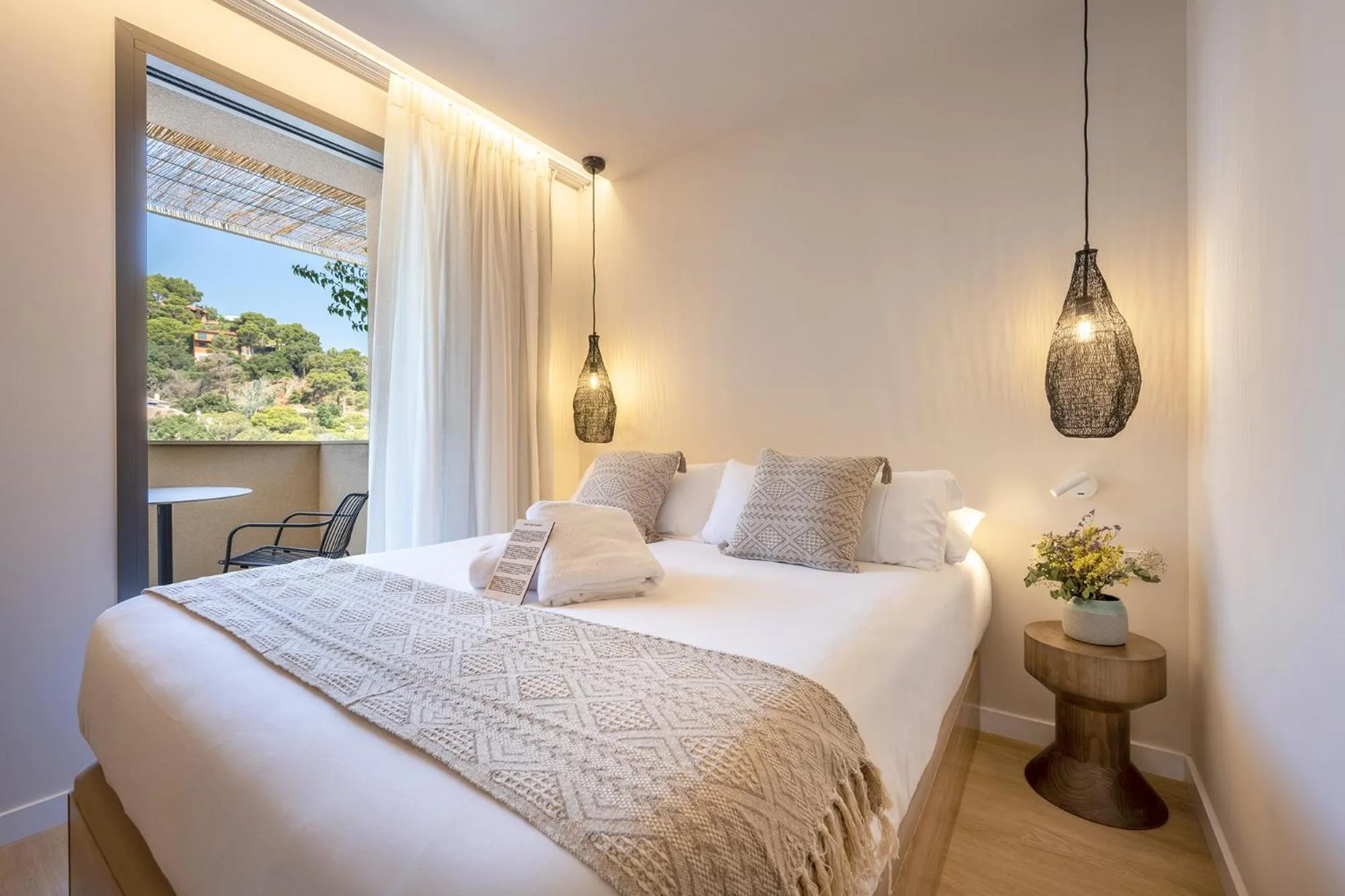 Bed in Talaia Plaza EcoResort Begur