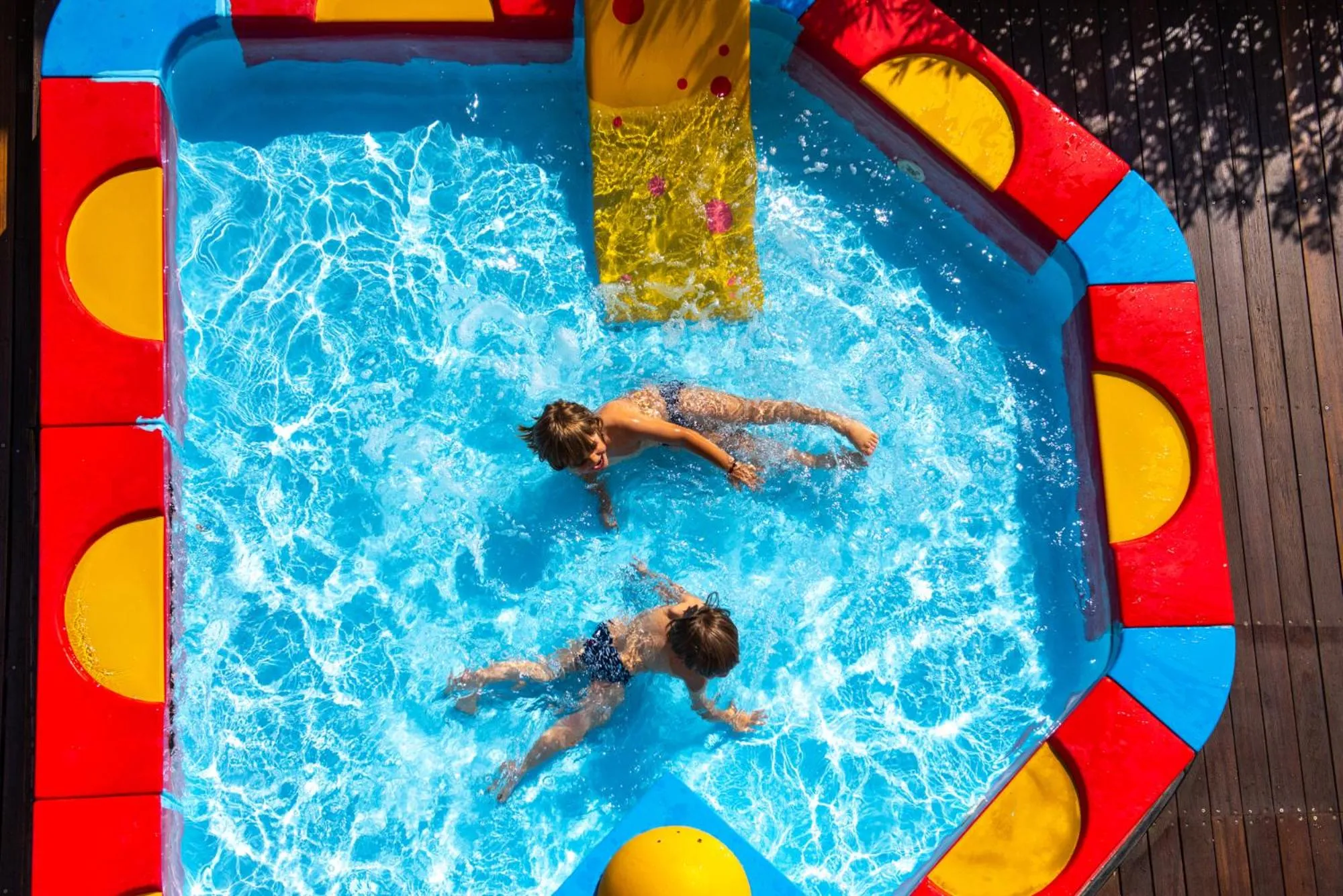 Swimming pool in UNAHOTELS Imperial Sport Hotel