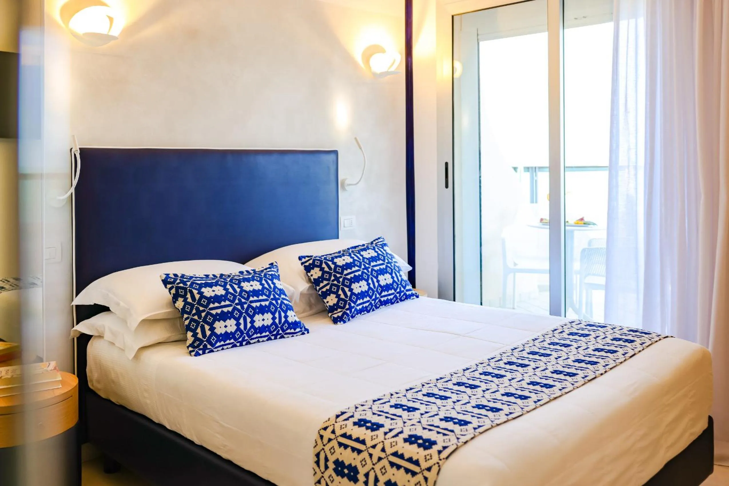 View (from property/room), Bed in UNAHOTELS Imperial Sport Hotel