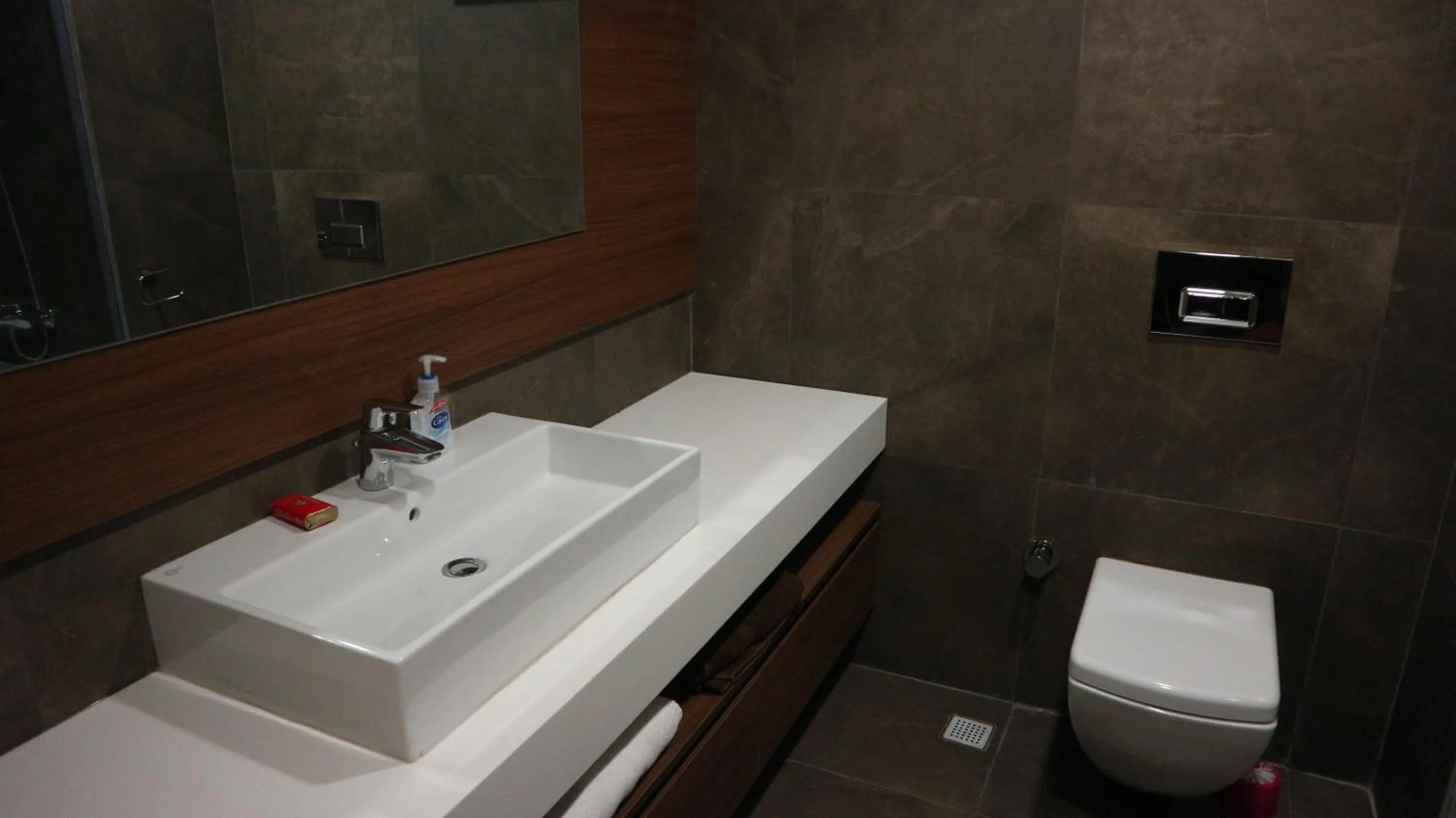 Bathroom in Accra Luxury Apartments @ Pearl