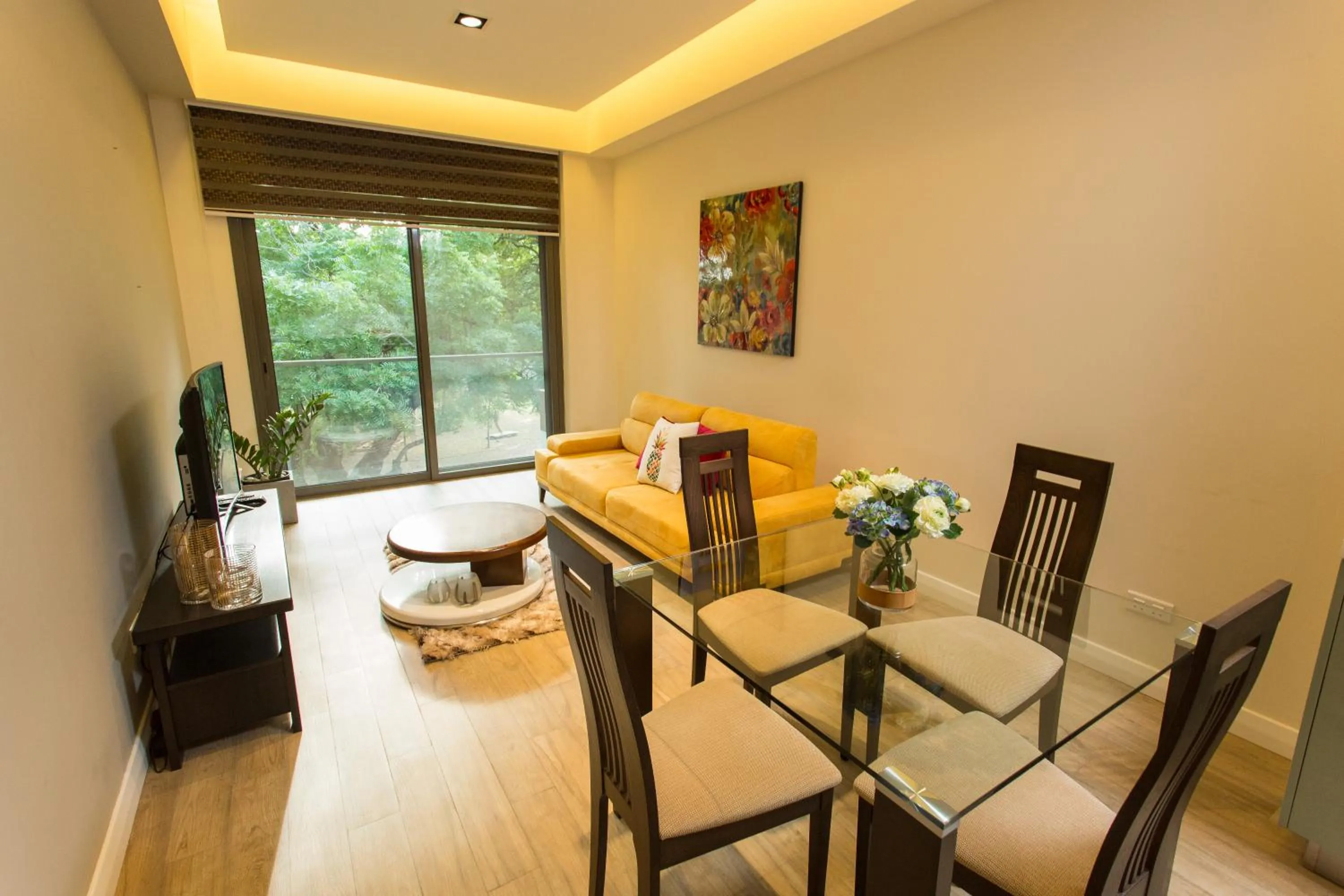 TV and multimedia in Accra Luxury Apartments @ Pearl