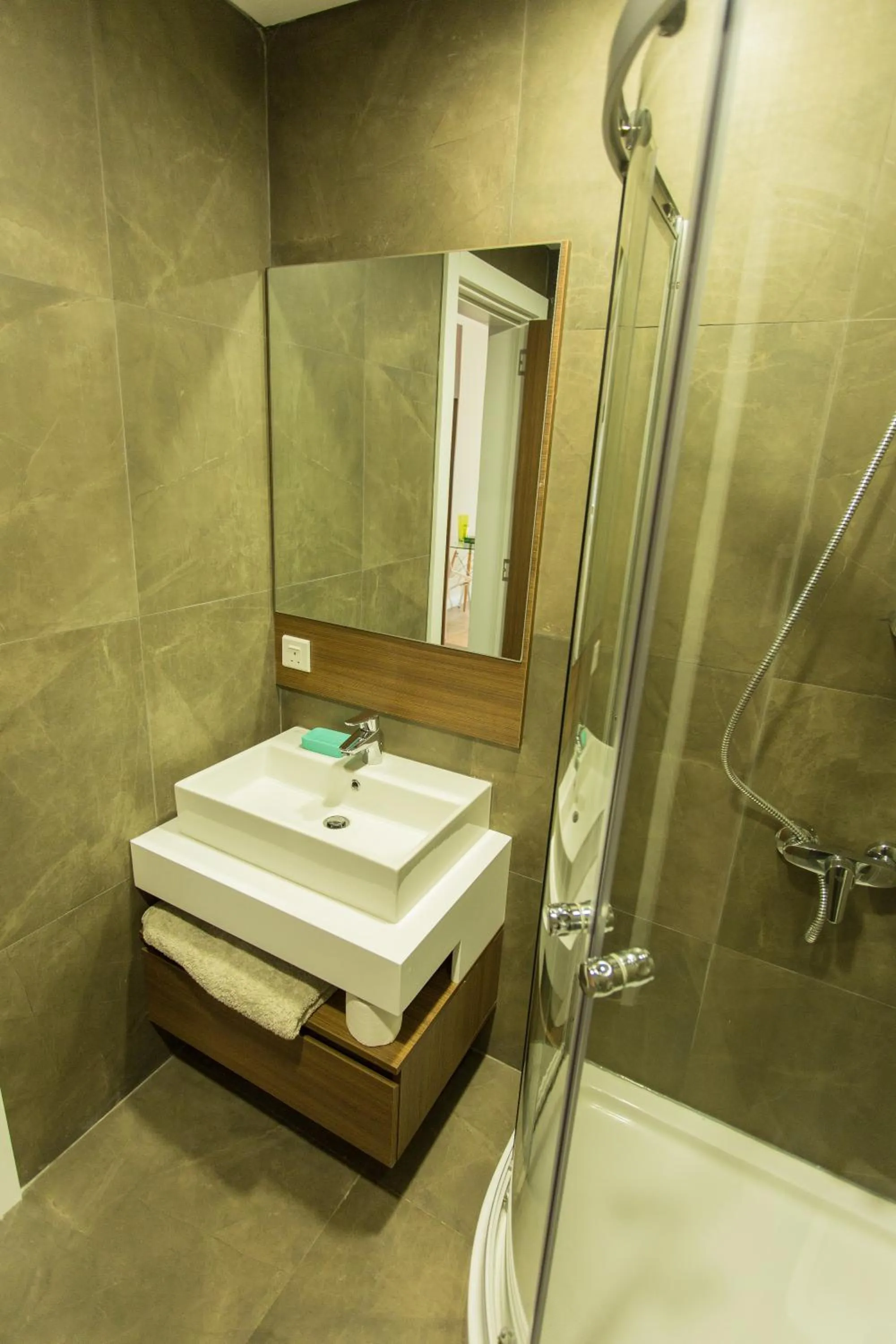 Bathroom in Accra Luxury Apartments @ Pearl