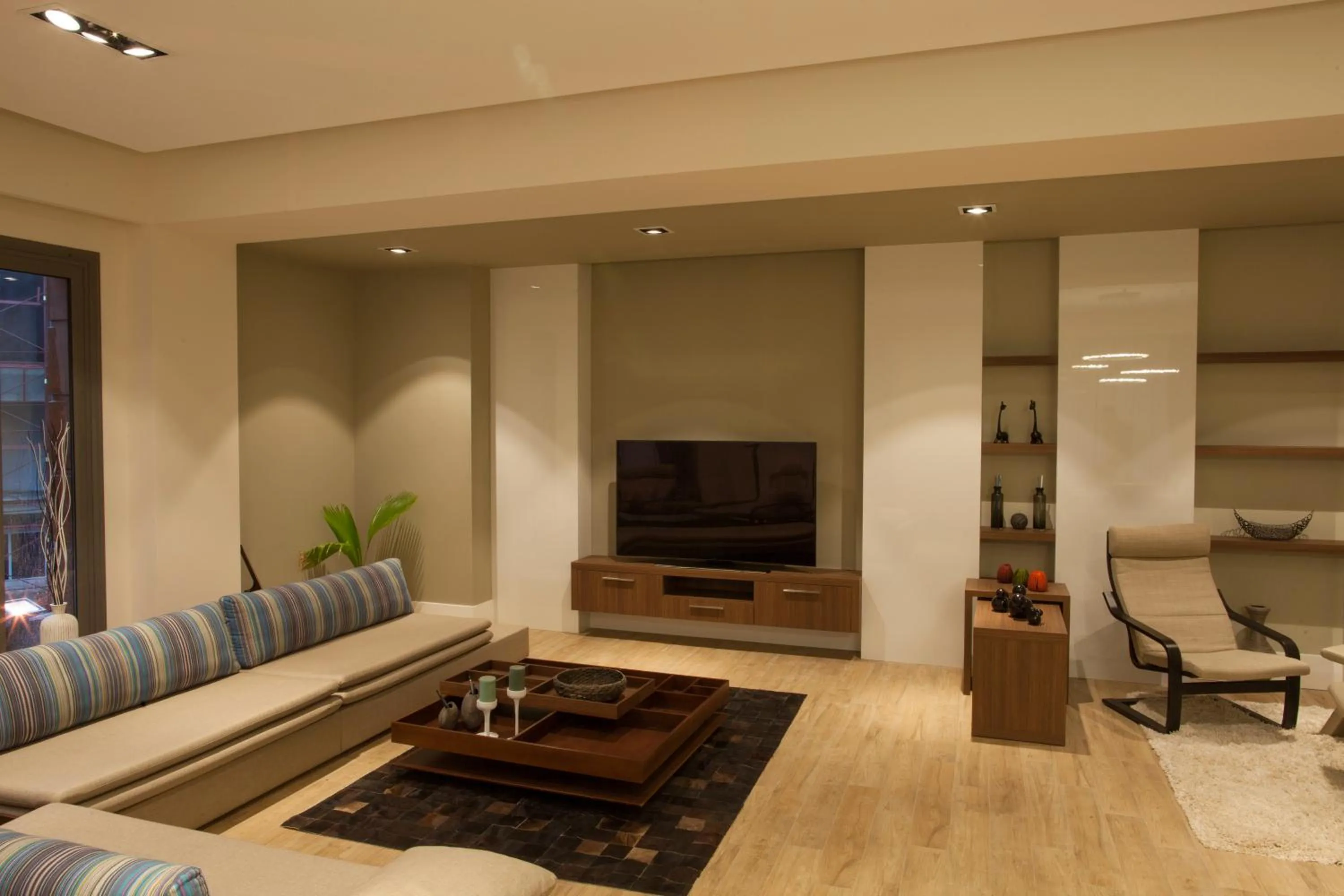 TV and multimedia in Accra Luxury Apartments @ Pearl