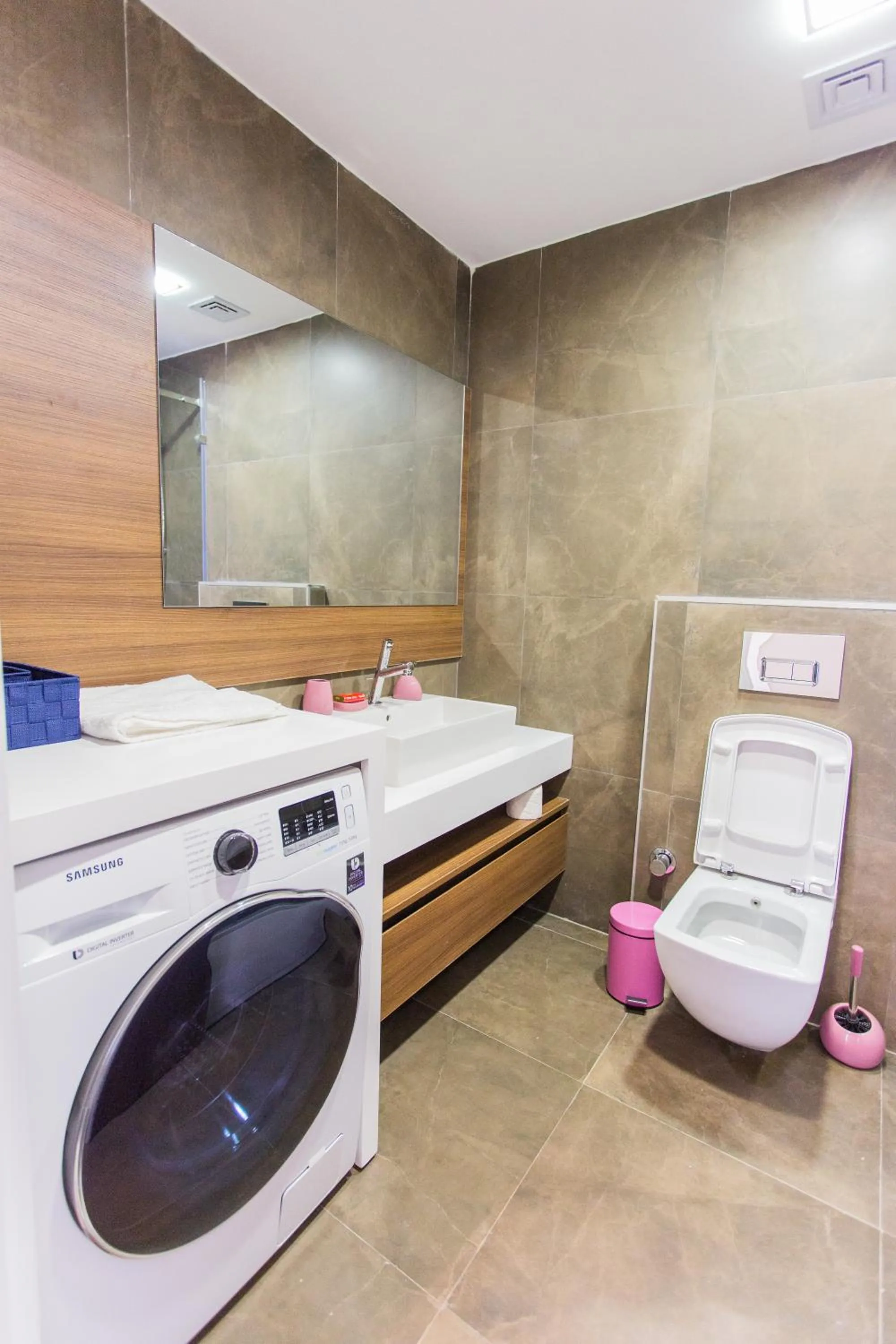 Bathroom in Accra Luxury Apartments @ Pearl