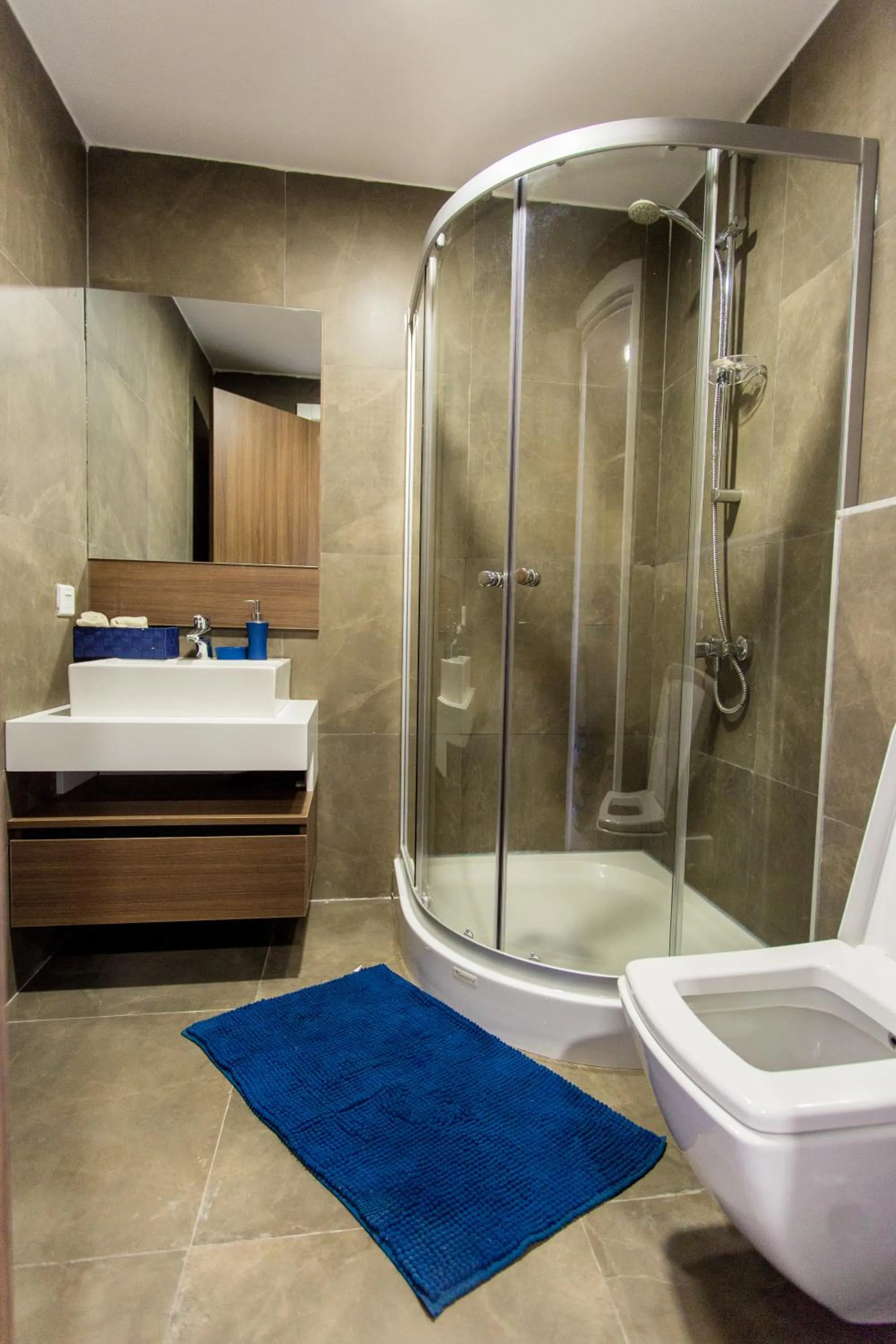 Bathroom in Accra Luxury Apartments @ Pearl