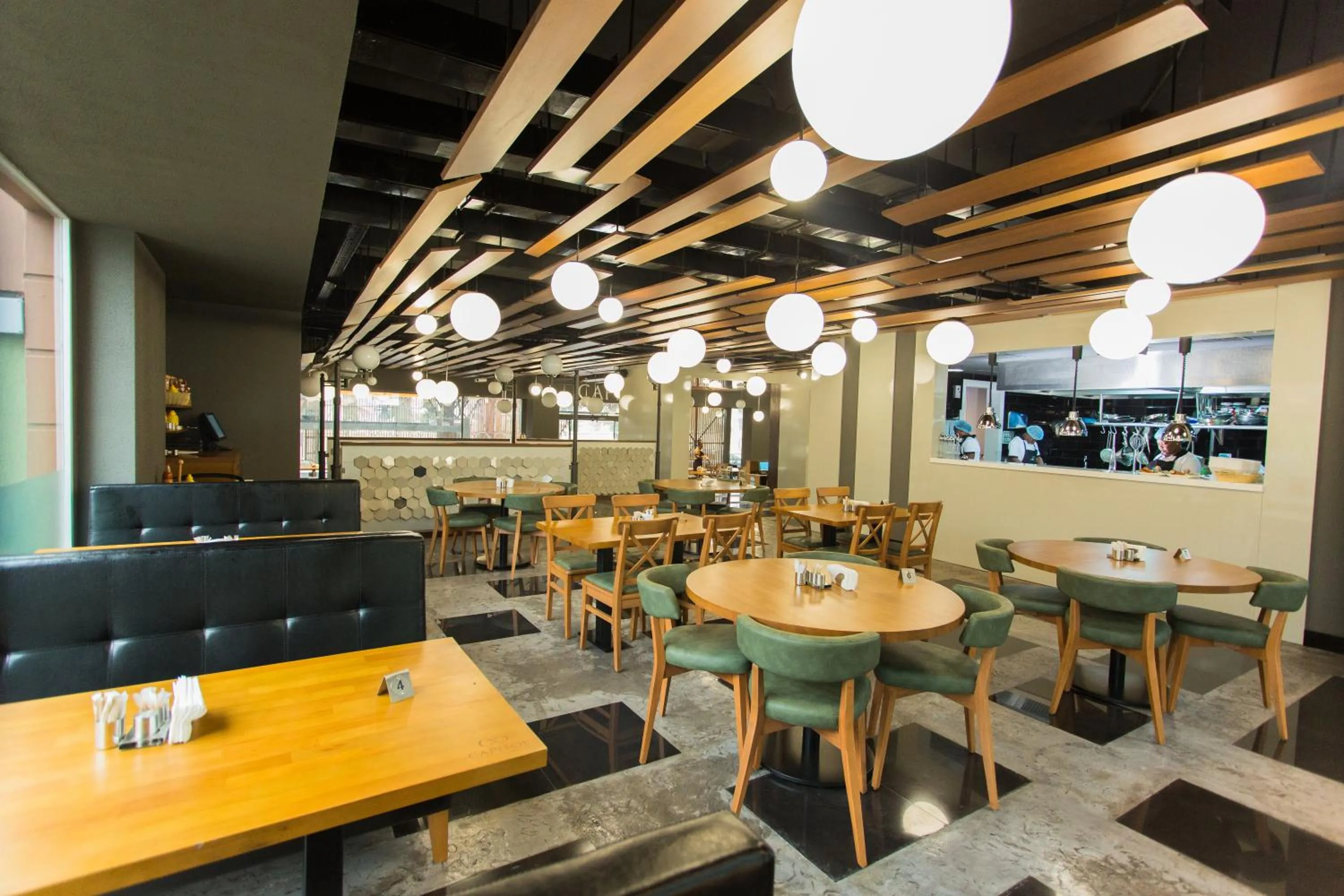 Restaurant/places to eat in Accra Luxury Apartments @ Pearl