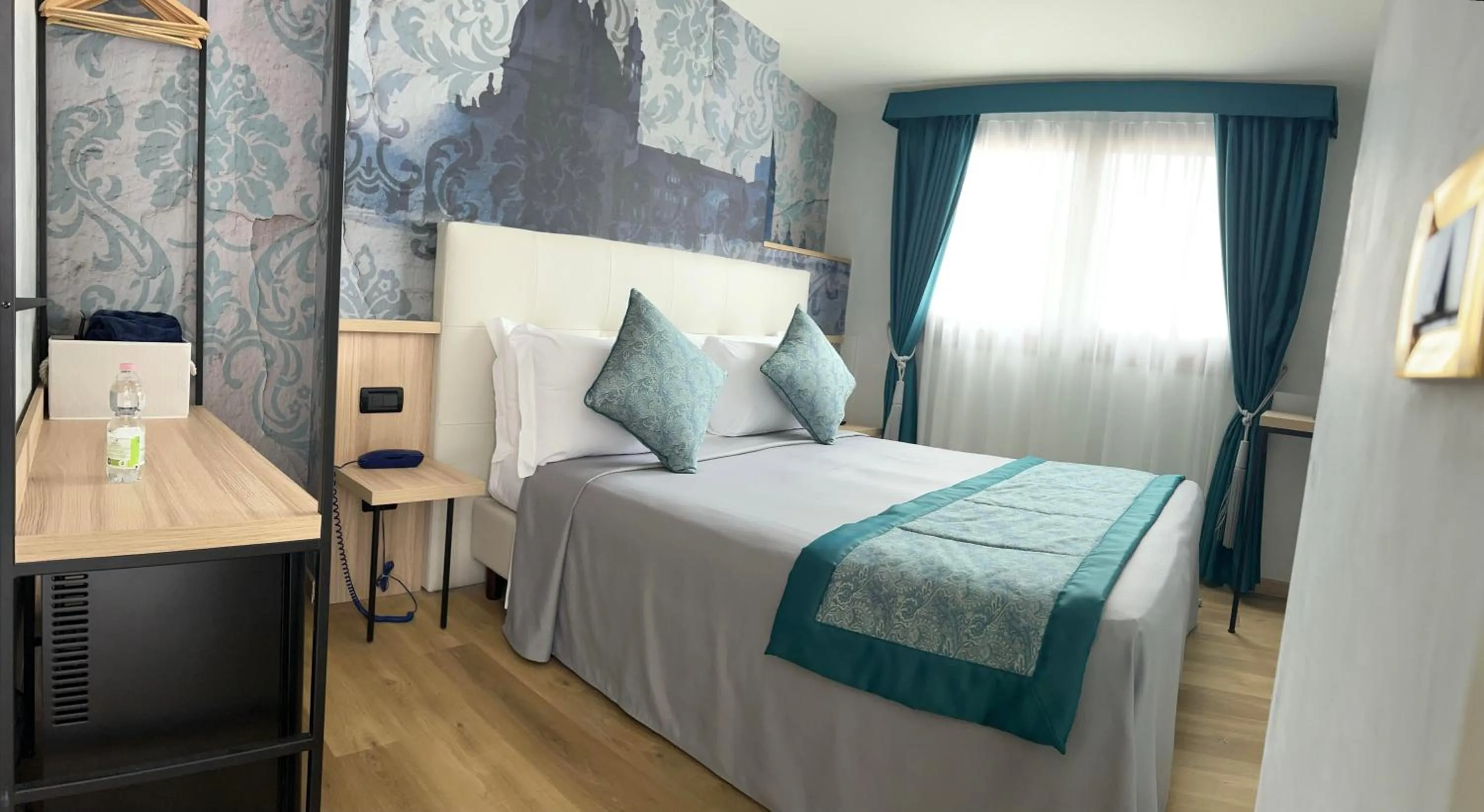 Bed in Hotel al Graspo de Ua