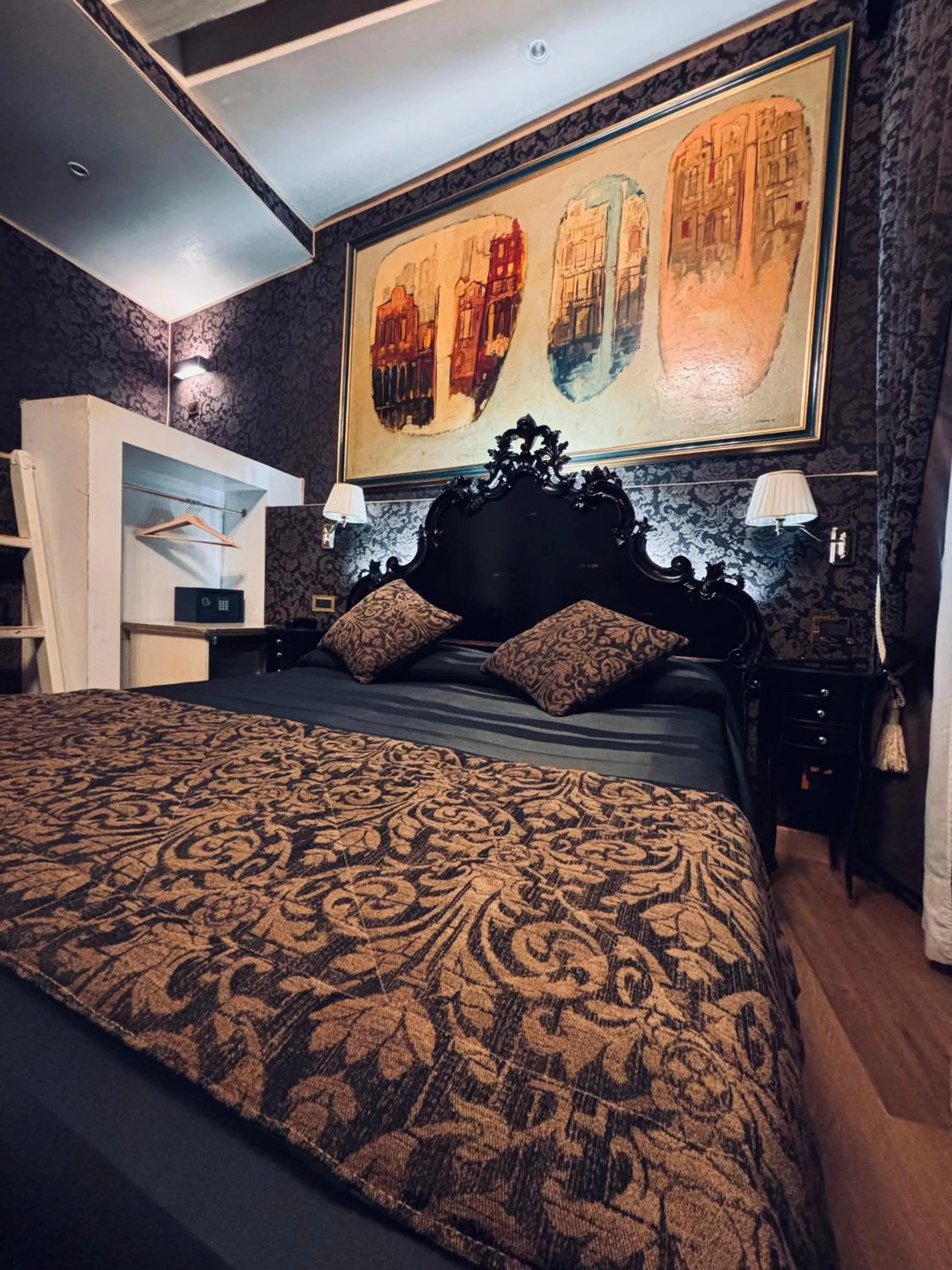 Bed in Hotel al Graspo de Ua