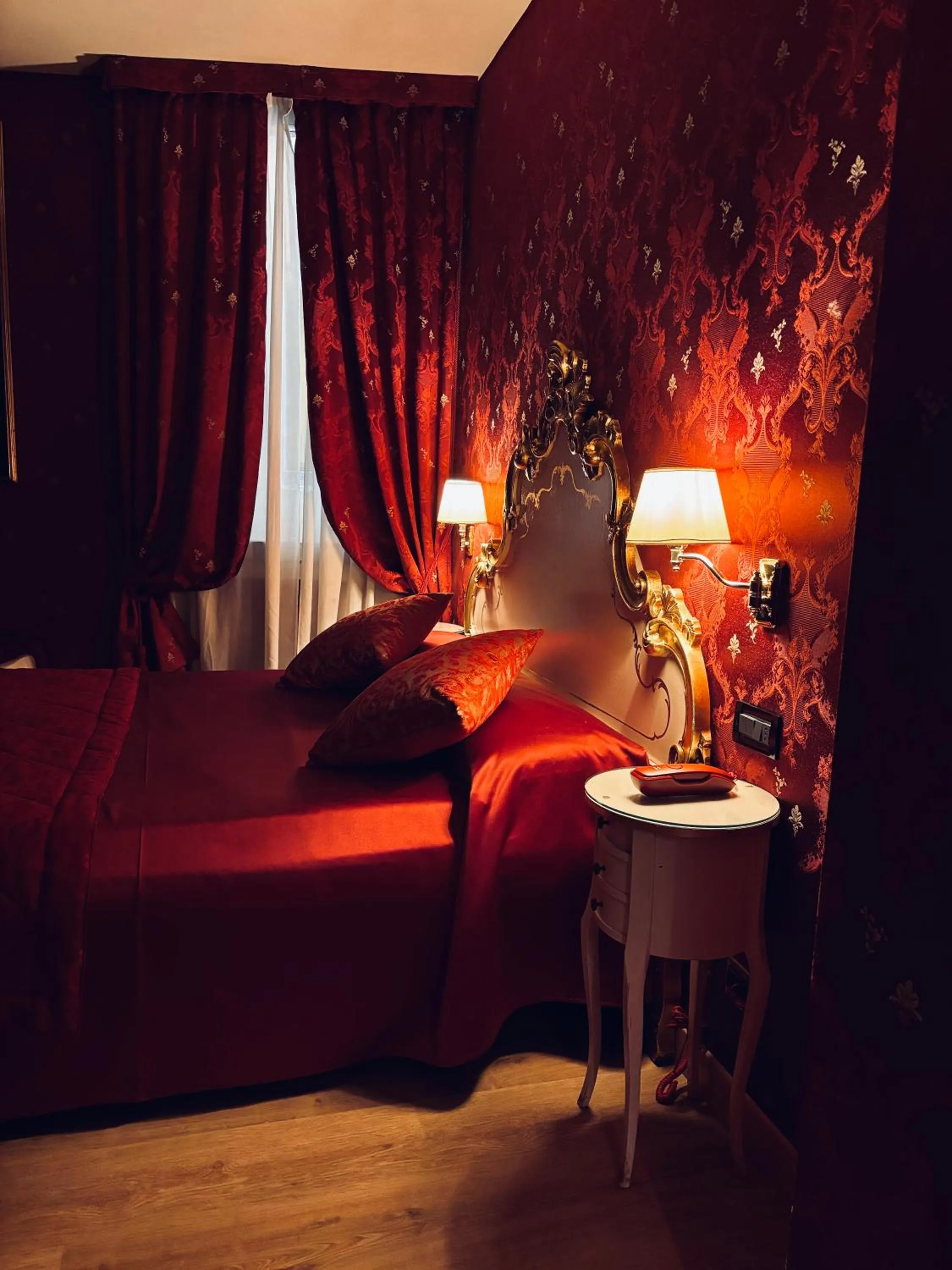 Bed in Hotel al Graspo de Ua