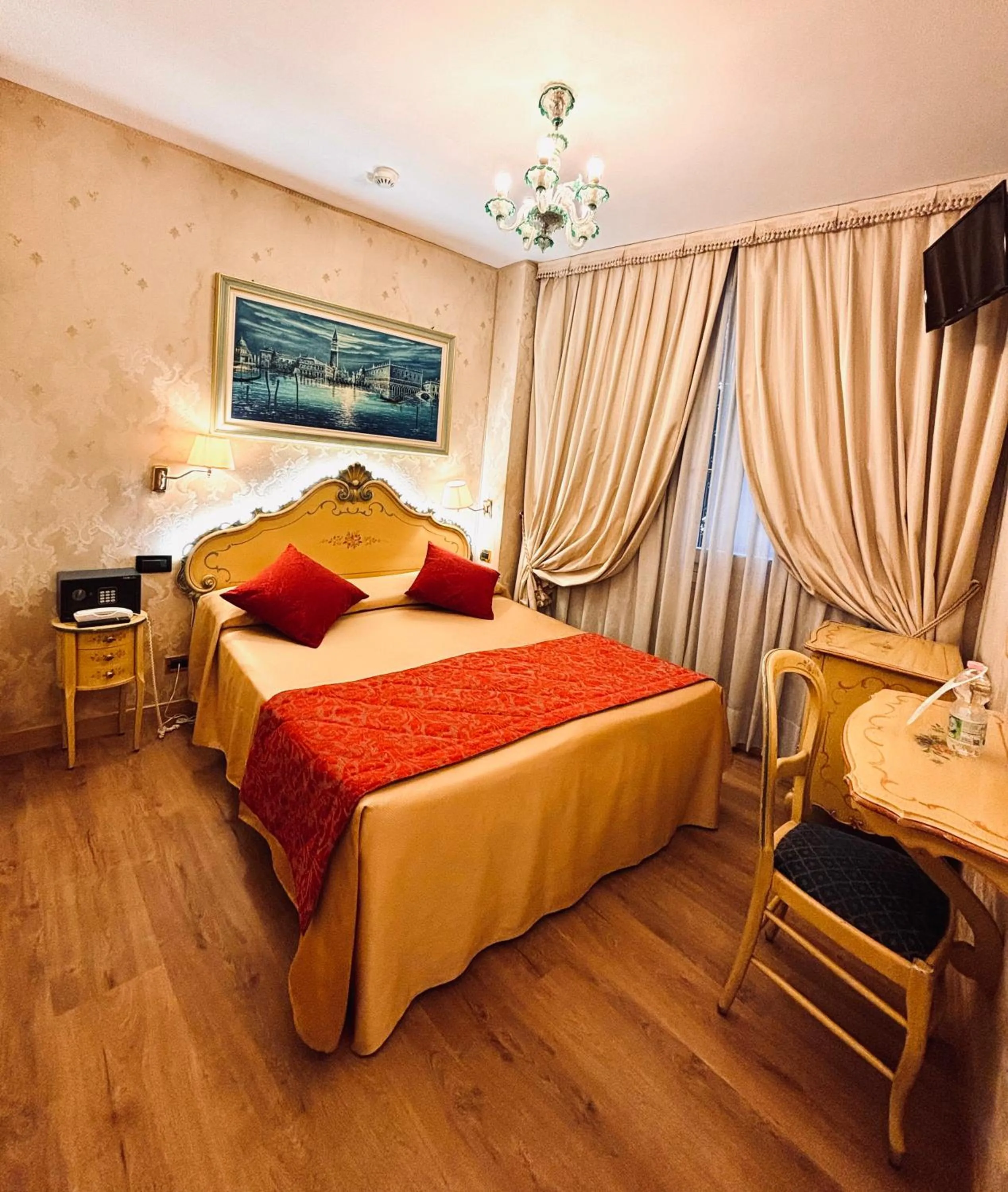 Bed in Hotel al Graspo de Ua