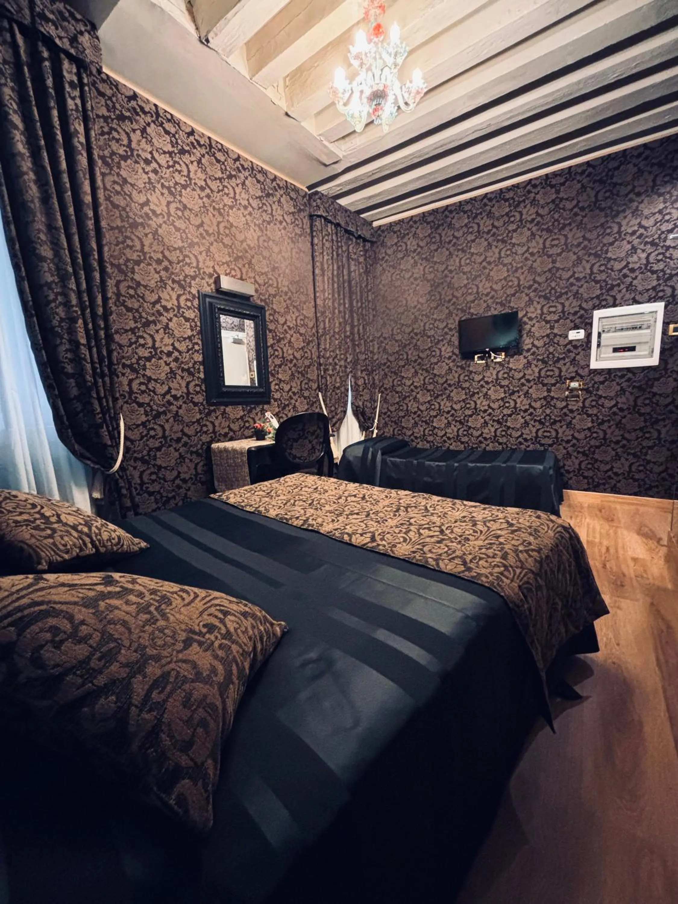 Bed in Hotel al Graspo de Ua